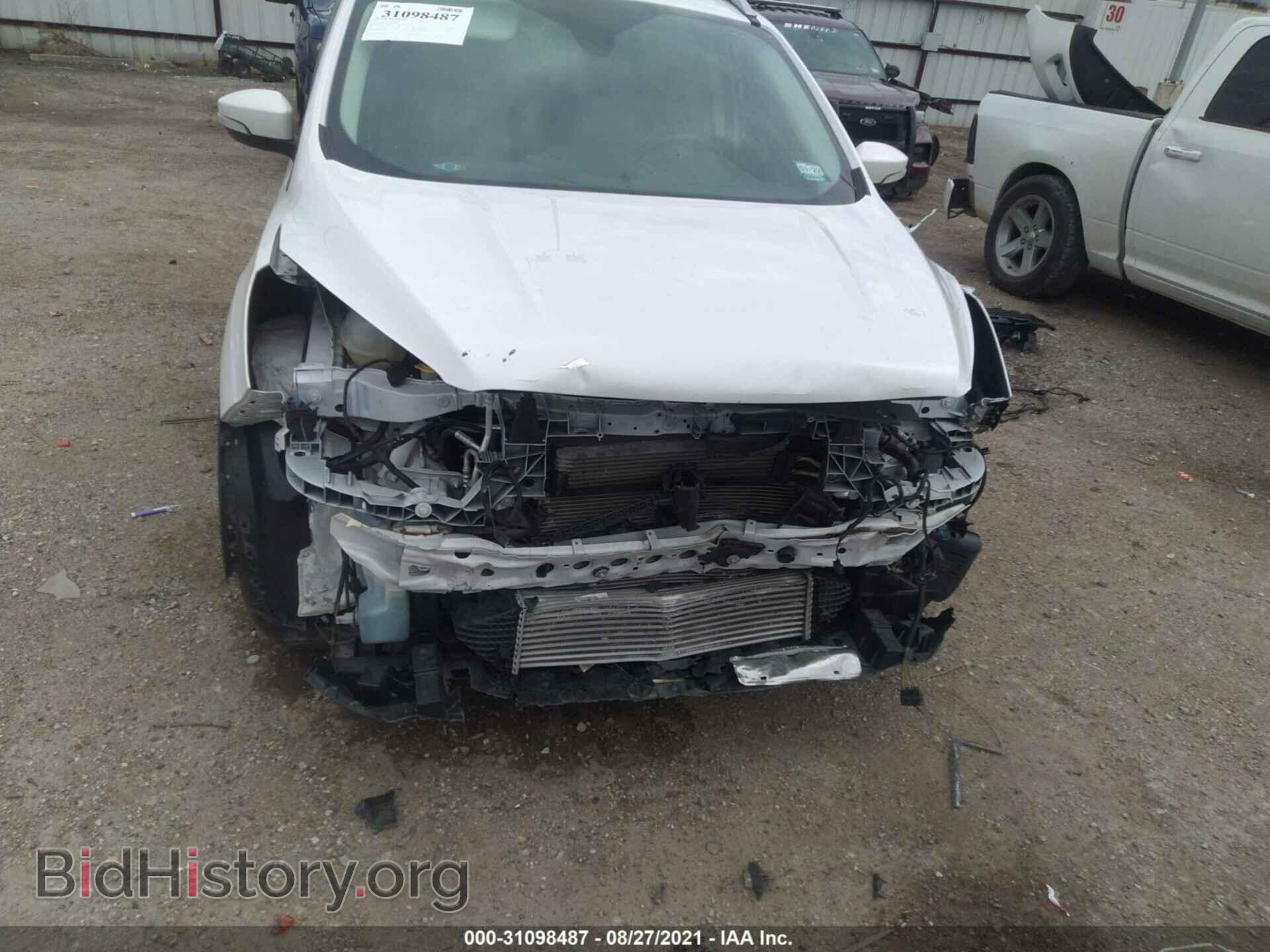 2017 FORD ESCAPE - VIN: 1FMCU0J9XHUB88752 - Фото 6