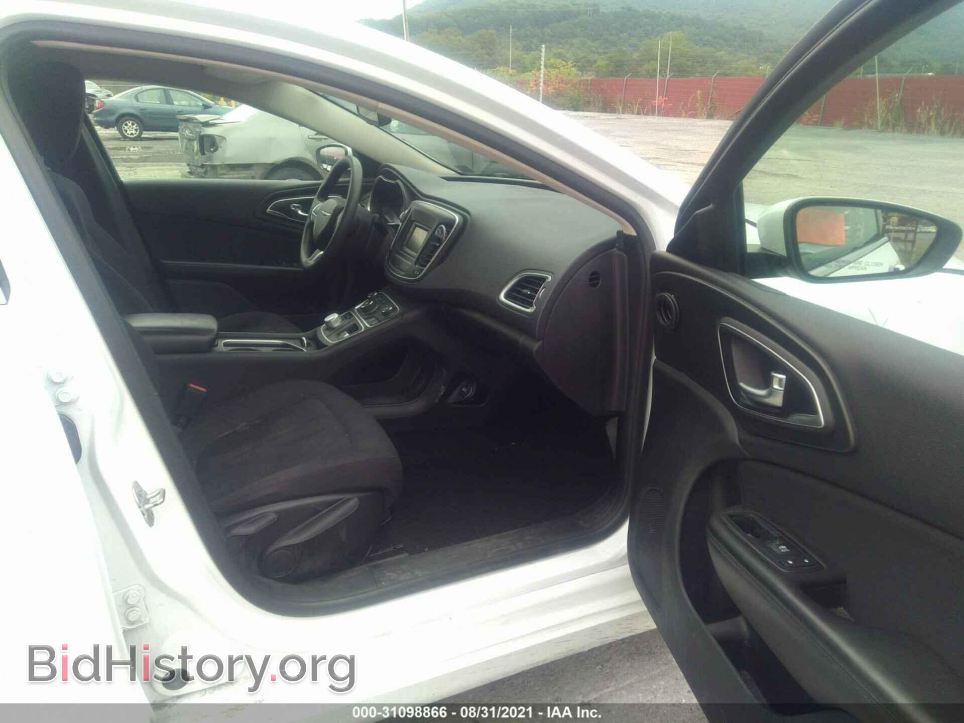 2015 CHRYSLER 200 - VIN: 1C3CCCAB7FN558725 - Photo 5