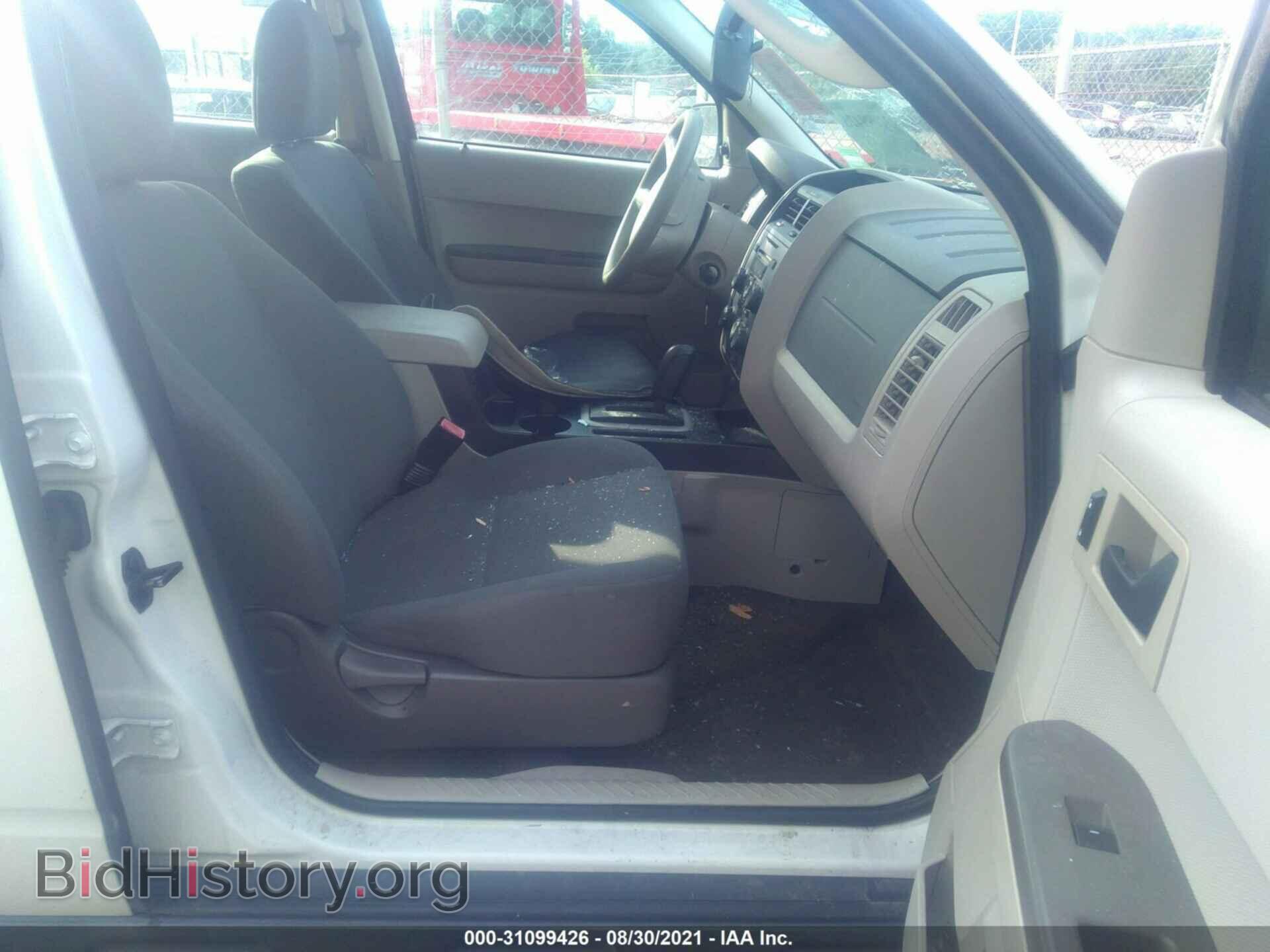 2011 FORD ESCAPE - VIN: 1FMCU0C73BKA96218 - Фото 5
