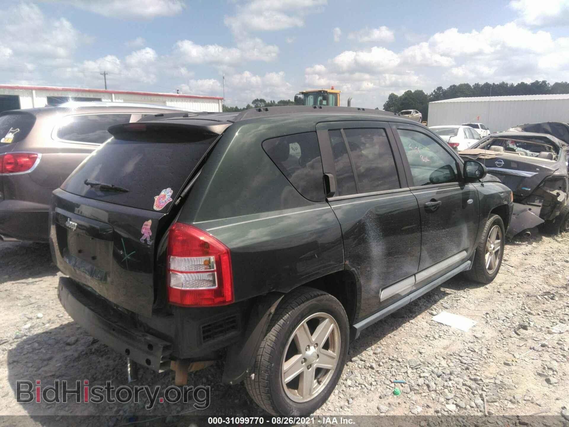 2010 JEEP COMPASS - VIN: 1J4NT1FB4AD652670 - Фото 4