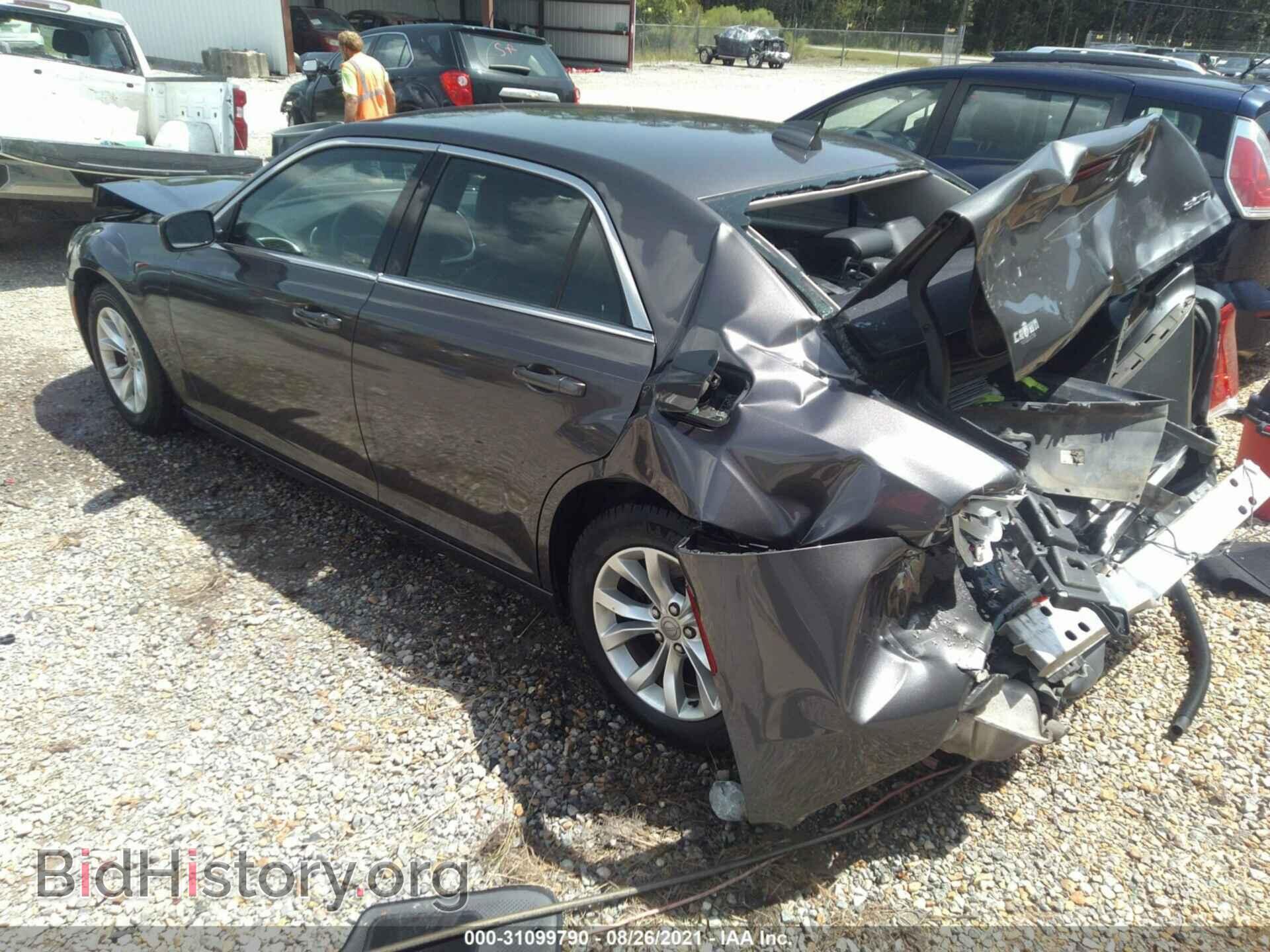 2015 CHRYSLER 300 - VIN: 2C3CCAAG6FH785784 - Фото 3