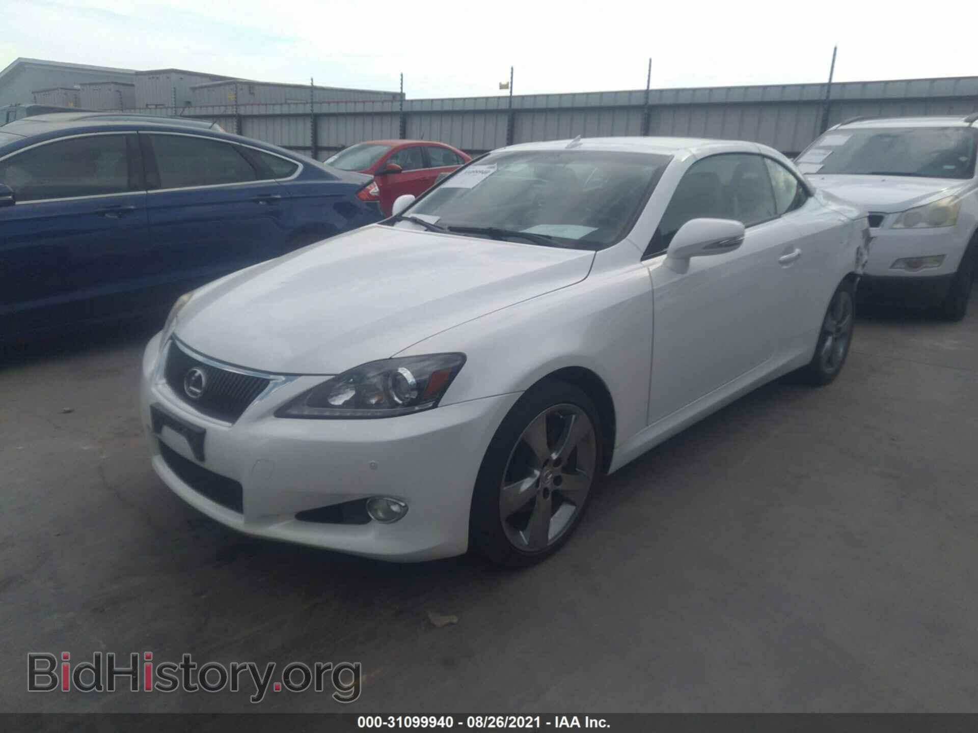 2011 LEXUS IS 250C - VIN: JTHFF2C23B2521091 - Фото 2
