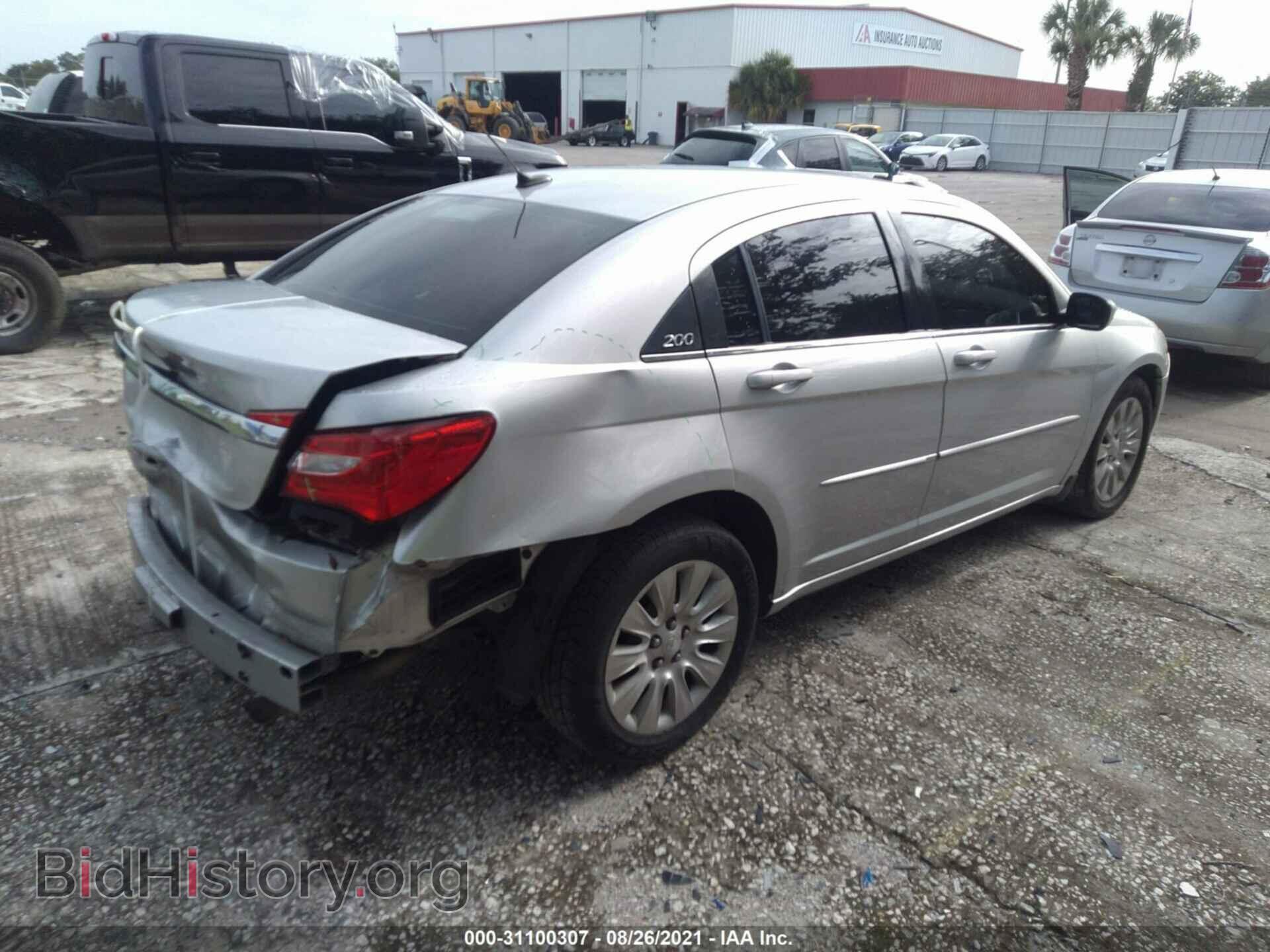 2012 CHRYSLER 200 - VIN: 1C3CCBAB7CN208436 - Фото 4