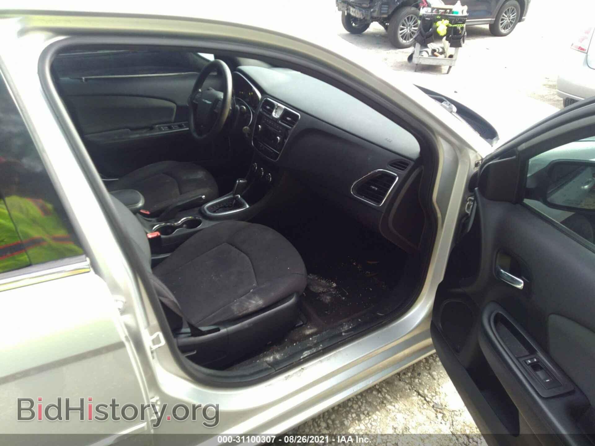 2012 CHRYSLER 200 - VIN: 1C3CCBAB7CN208436 - Фото 5