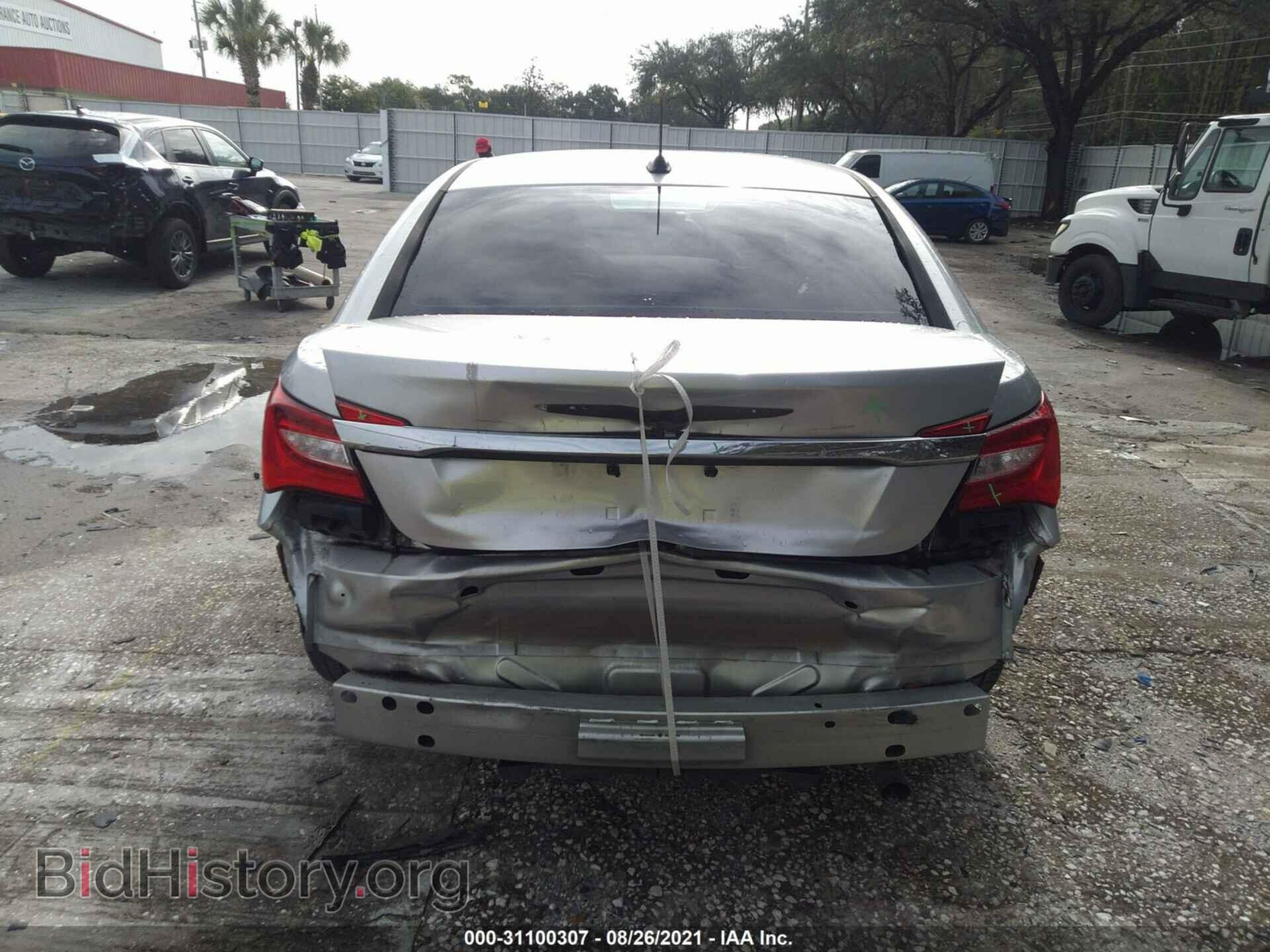 2012 CHRYSLER 200 - VIN: 1C3CCBAB7CN208436 - Фото 6