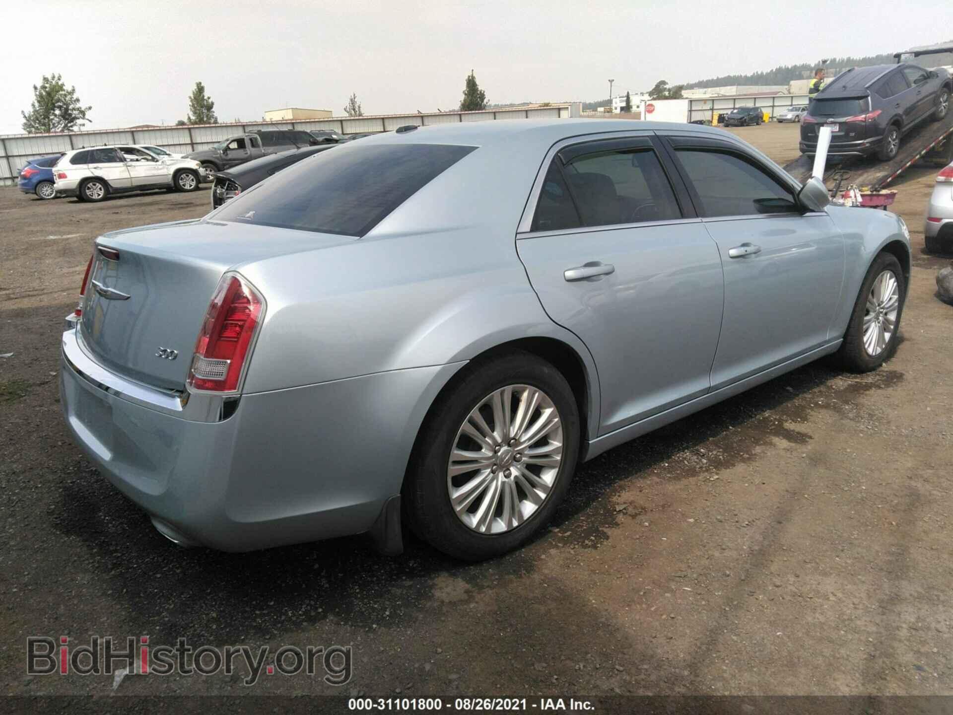 2013 CHRYSLER 300 - VIN: 2C3CCARG7DH662318 - Фото 4