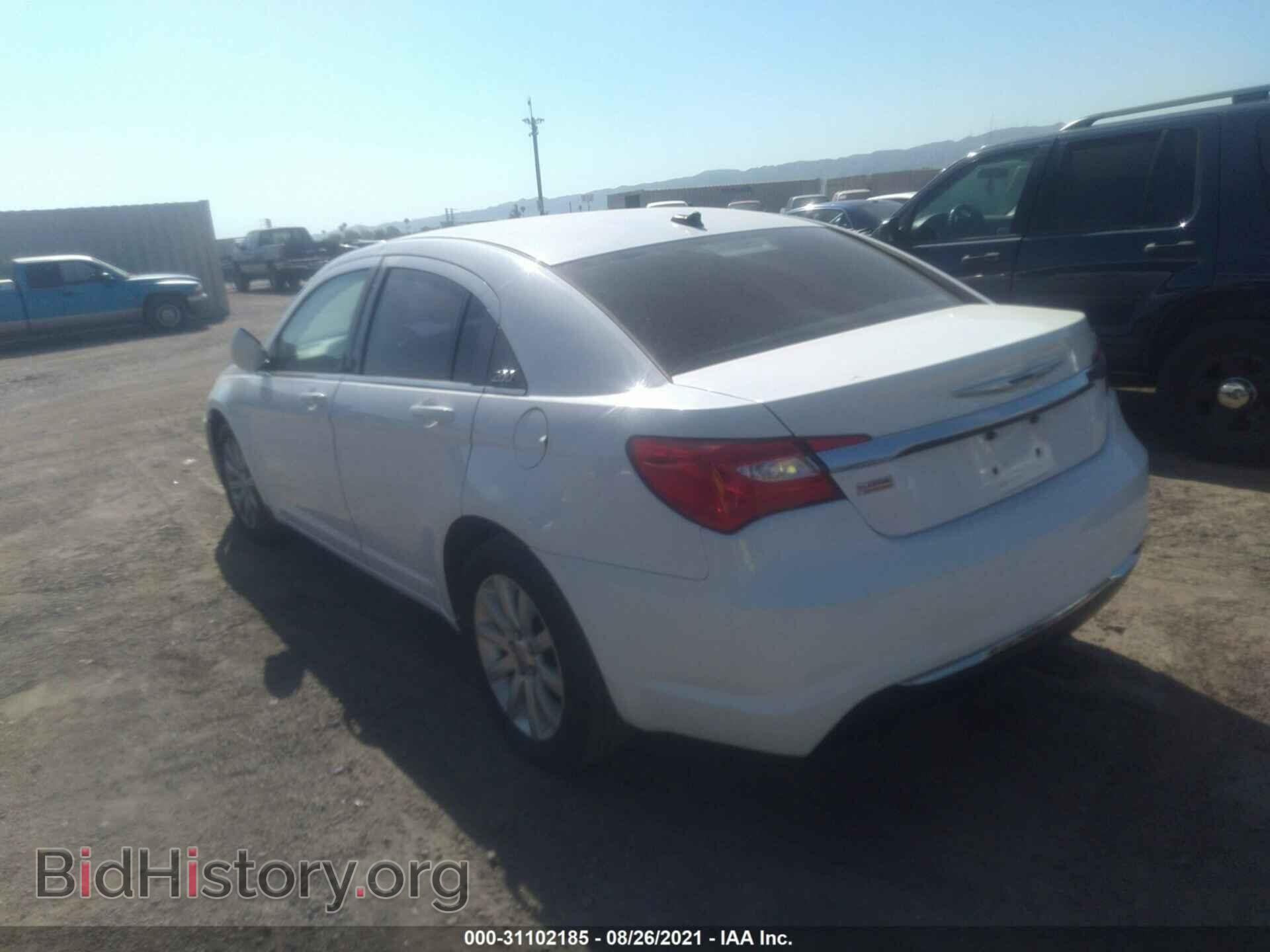 2013 CHRYSLER 200 - VIN: 1C3CCBBG4DN658878 - Photo 3