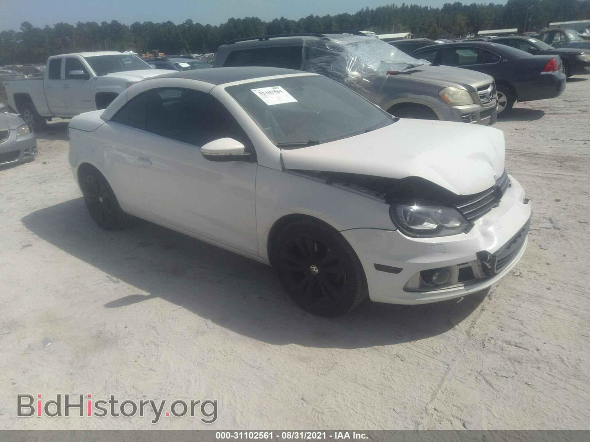 Photo WVWFW8AH1DV005261 - VOLKSWAGEN EOS 2013