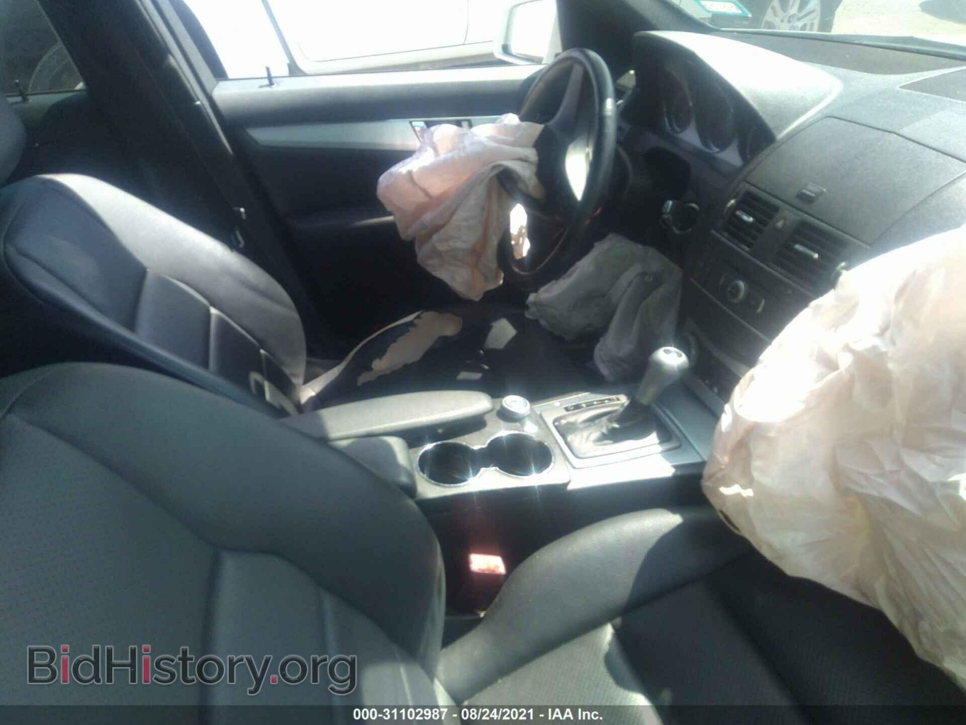 2011 MERCEDES-BENZ C-CLASS - VIN: WDDGF5EB3BR174802 - Фото 5