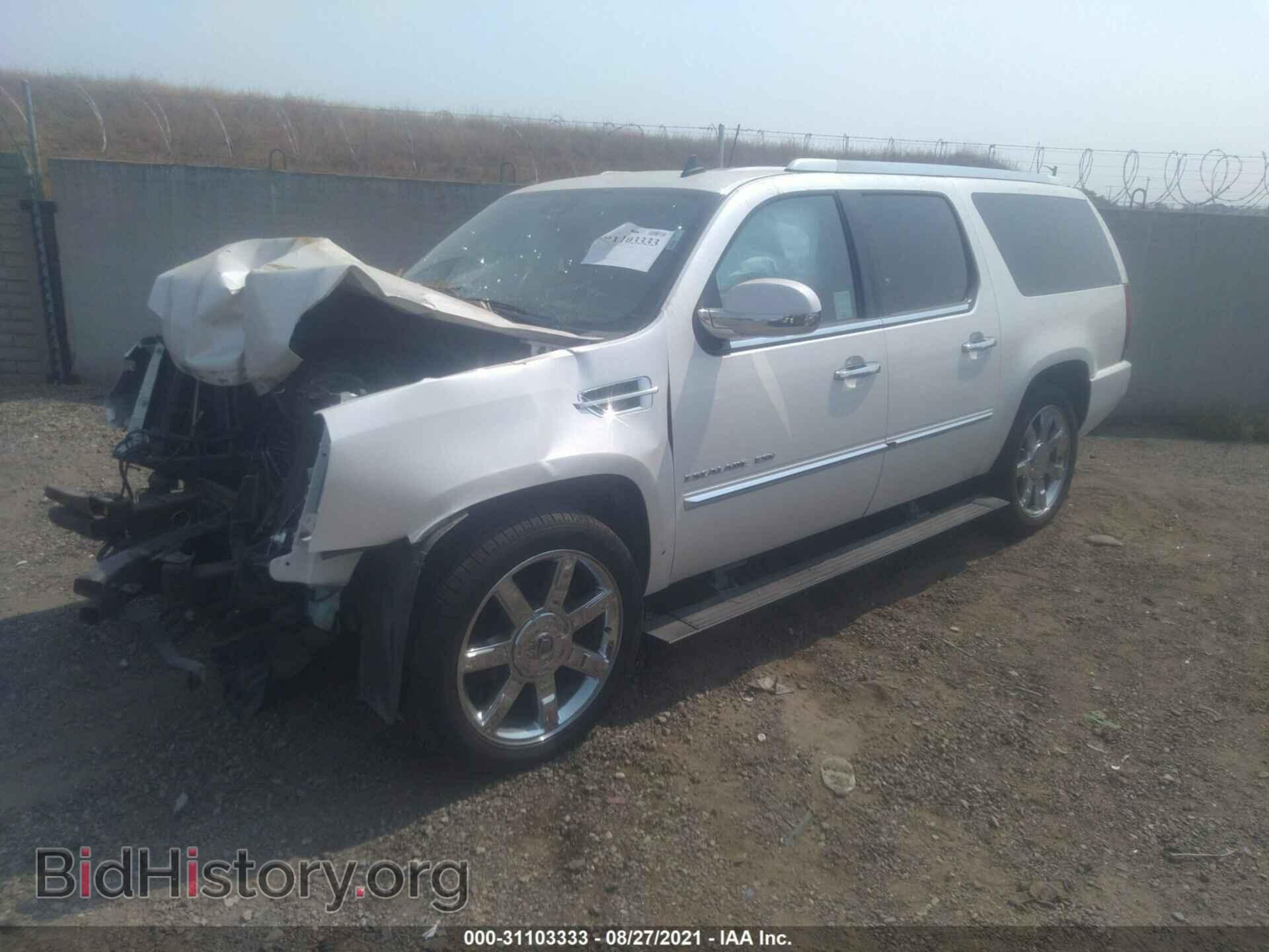 2011 CADILLAC ESCALADE ESV - VIN: 1GYS4JEF7BR392452 - Photo 2