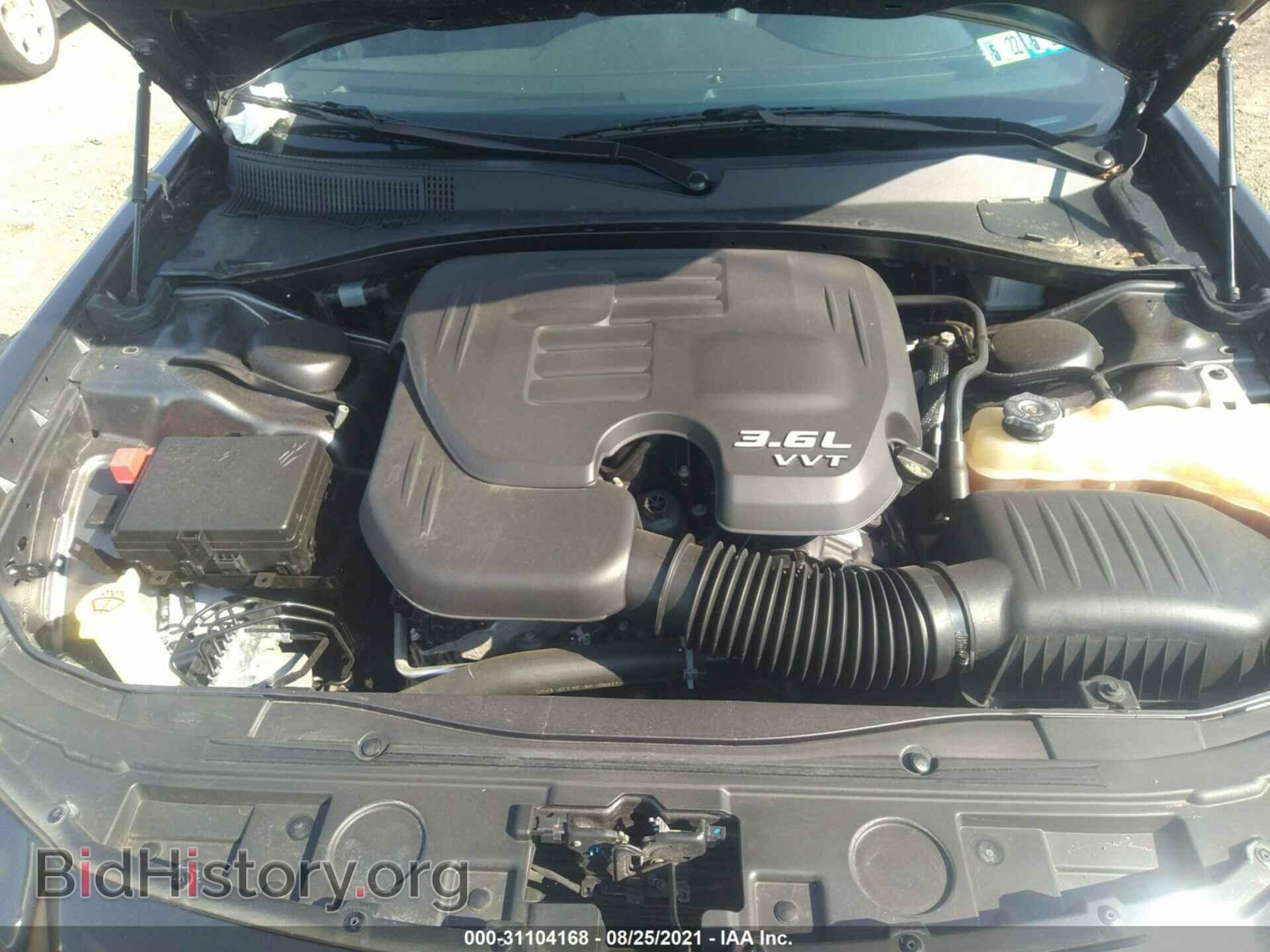 2019 CHRYSLER 300 - VIN: 2C3CCAGG6KH632114 - Фото 10