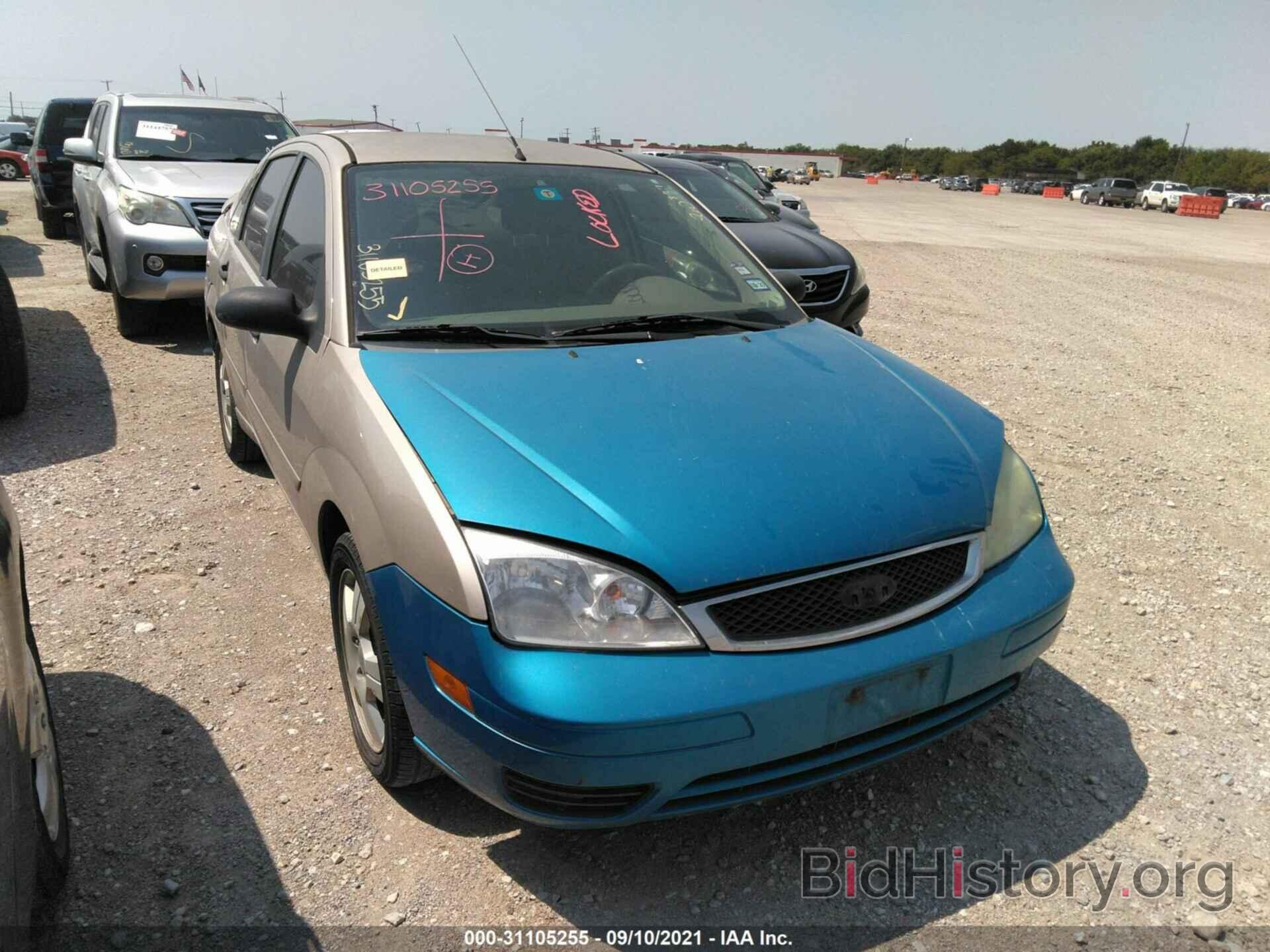 Photo 1FAFP34N57W117826 - FORD FOCUS 2007