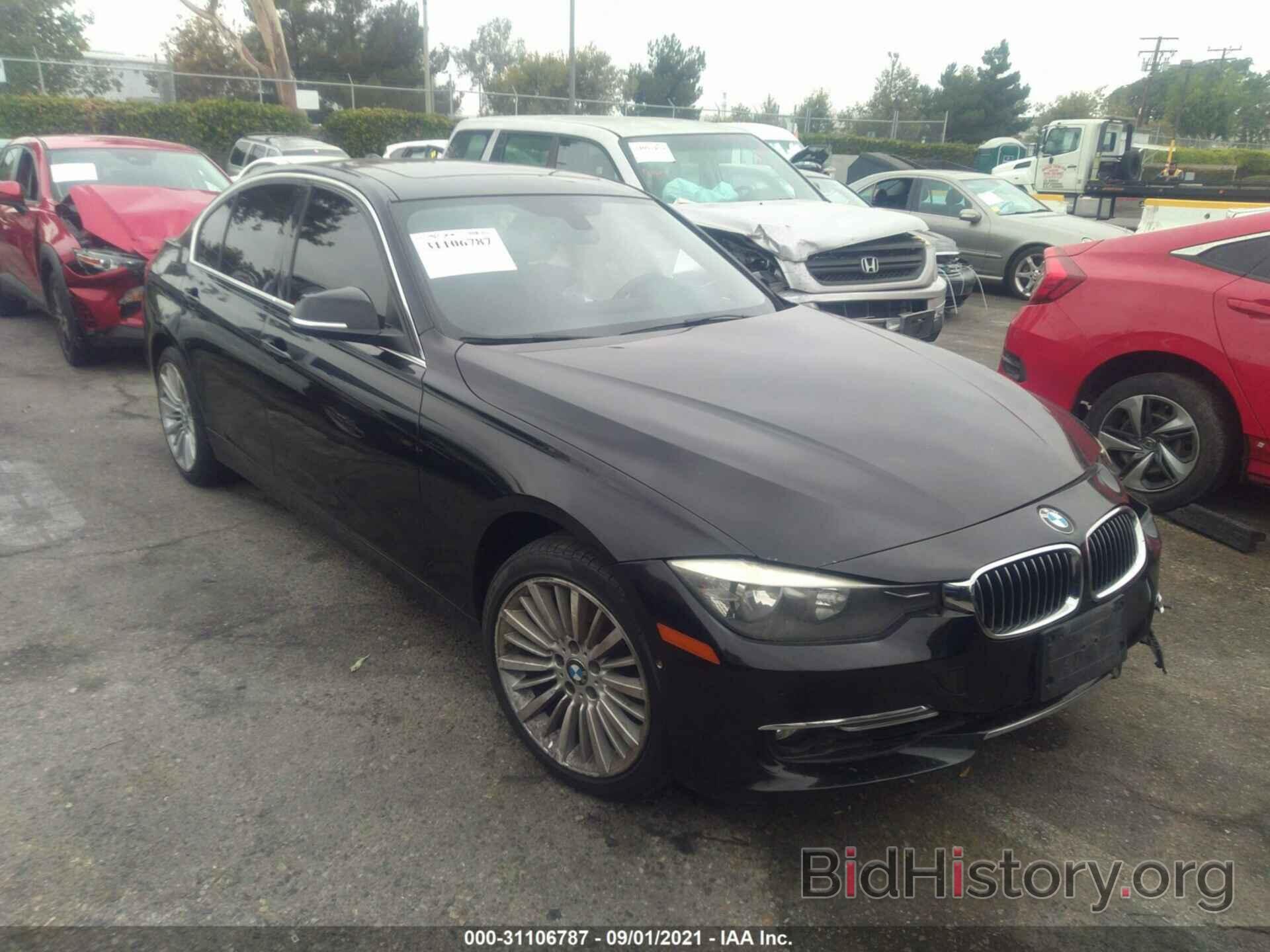 Photo WBA3A5C50CF342514 - BMW 3 SERIES 2012