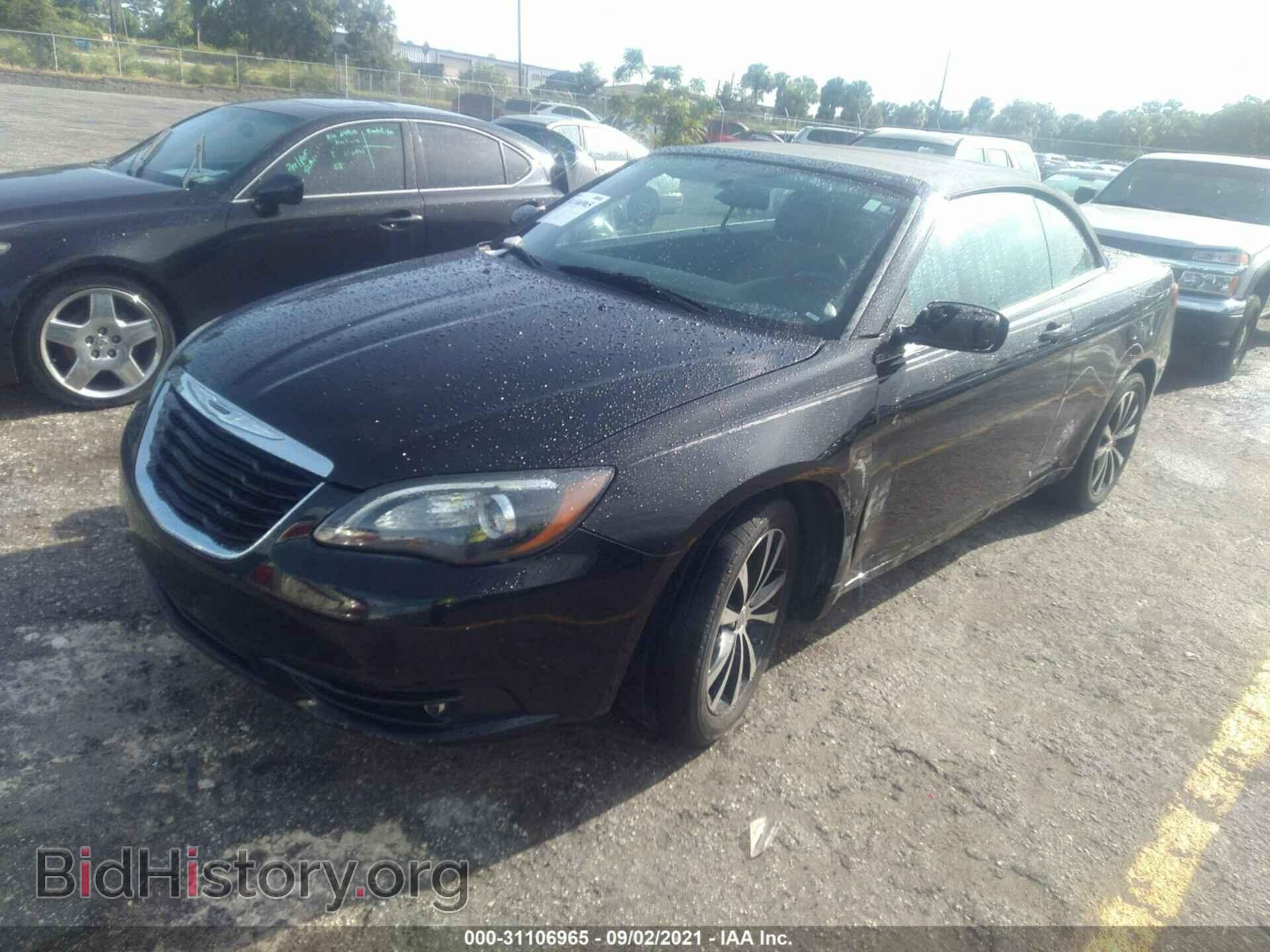 2013 CHRYSLER 200 - VIN: 1C3BCBGGXDN702094 - Фото 2