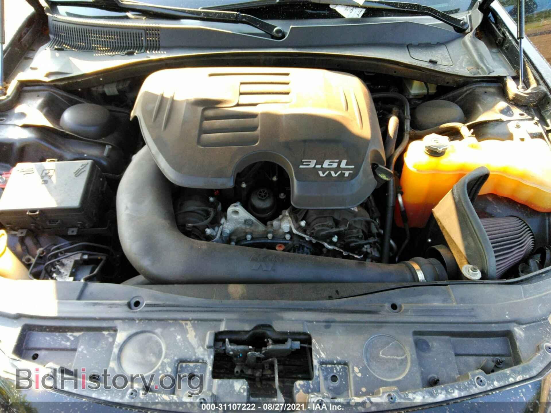 2016 CHRYSLER 300 - VIN: 2C3CCABG0GH207860 - Фото 10