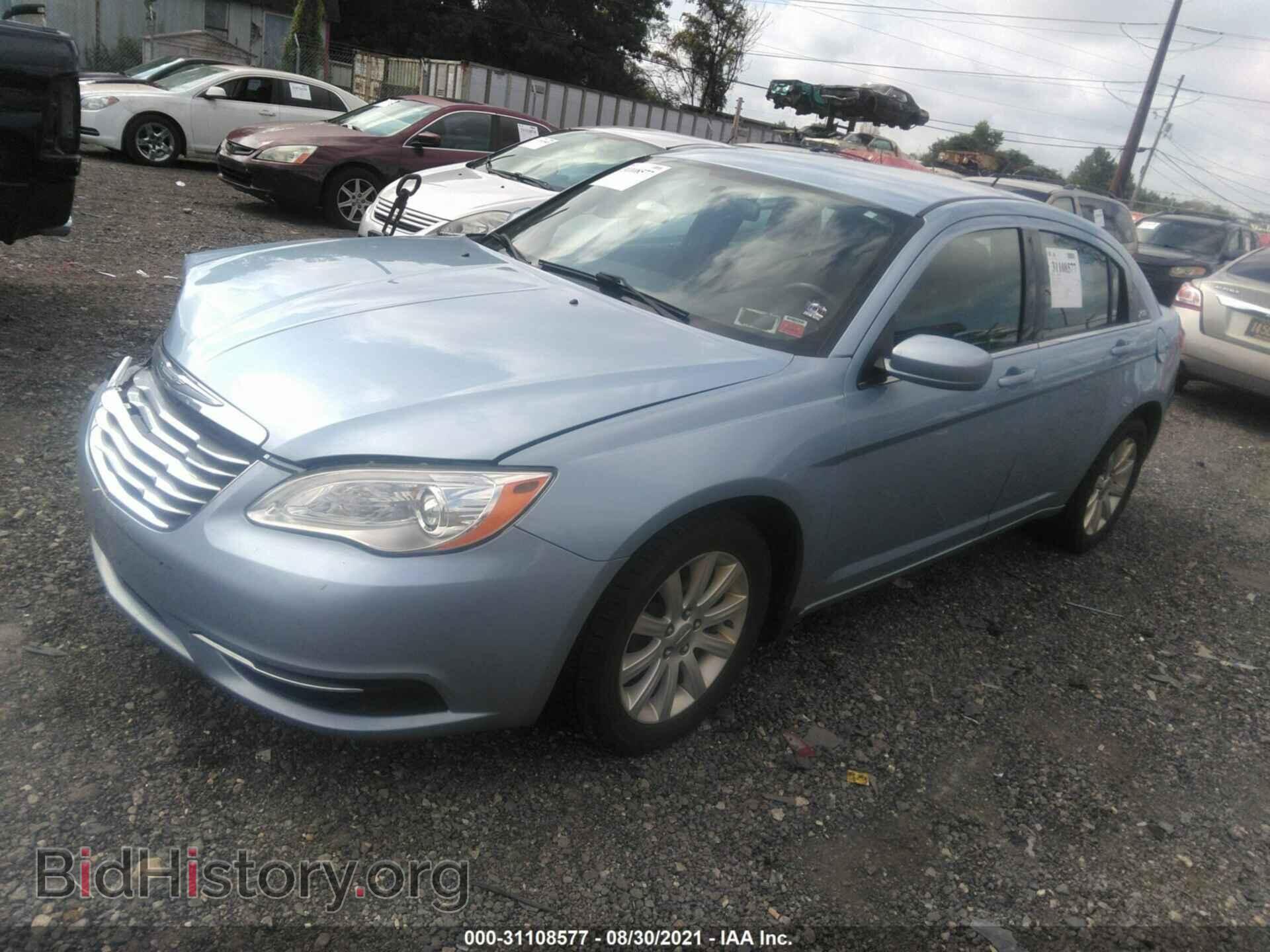 2012 CHRYSLER 200 - VIN: 1C3CCBBB2CN160634 - Photo 2