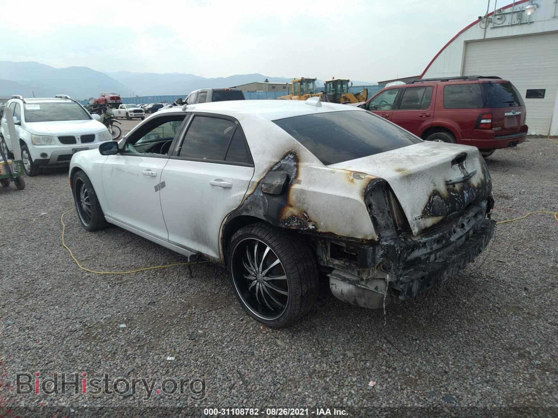 2016 CHRYSLER 300 - VIN: 2C3CCAGG8GH224933 - Photo 3