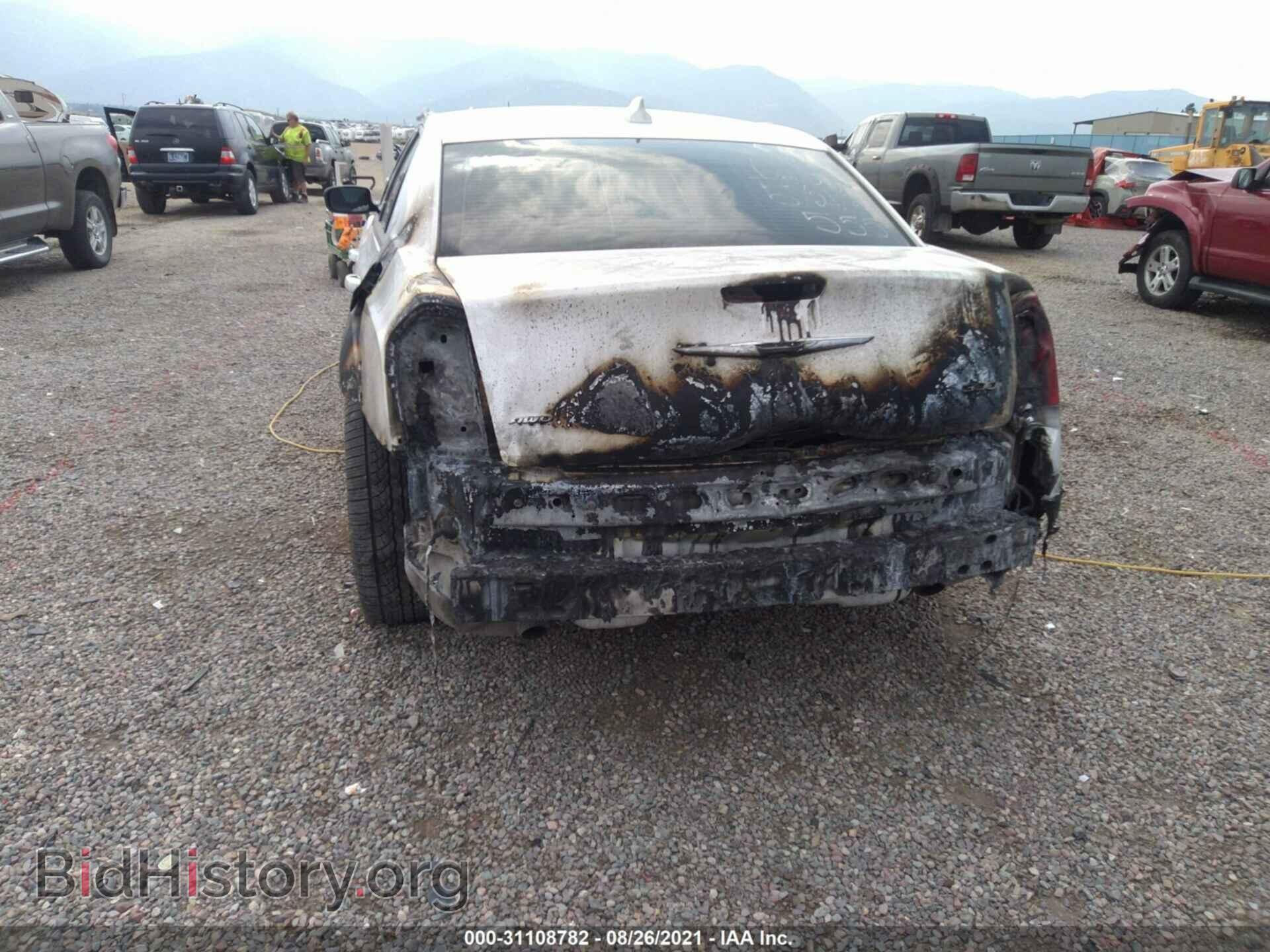 2016 CHRYSLER 300 - VIN: 2C3CCAGG8GH224933 - Photo 6