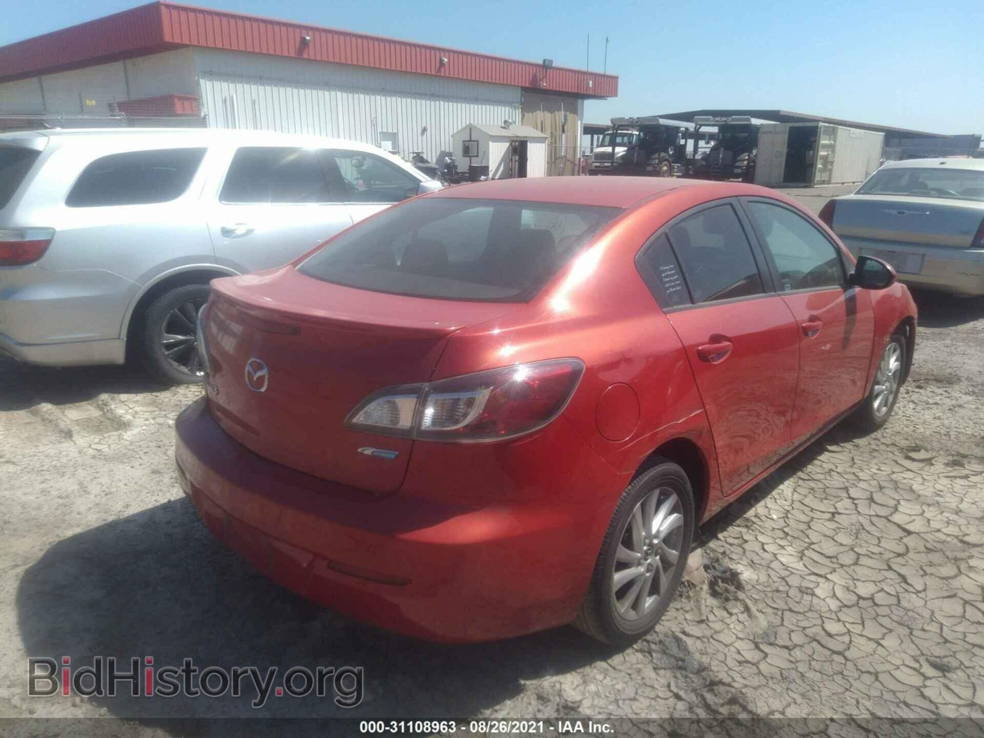 2013 MAZDA MAZDA3 - VIN: JM1BL1VP4D1729436 - Фото 4
