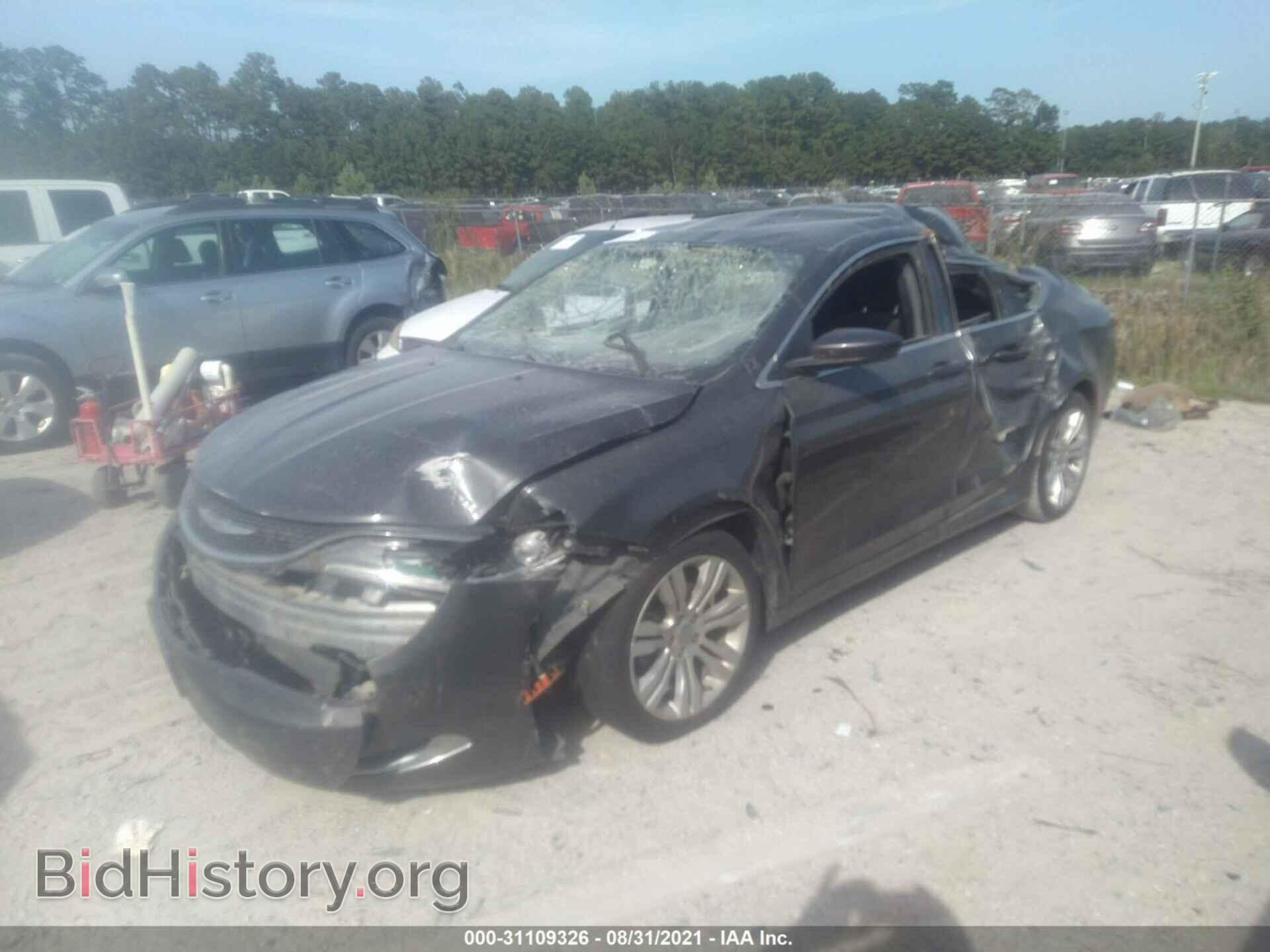 2015 CHRYSLER 200 - VIN: 1C3CCCAB8FN606667 - Фото 2