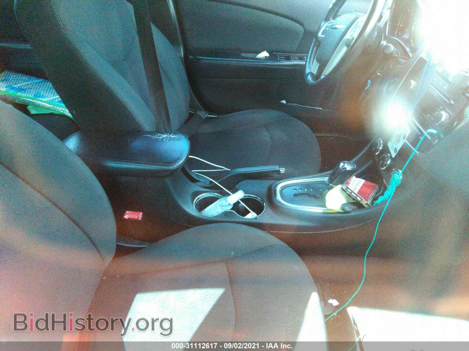 2012 CHRYSLER 200 - VIN: 1C3CCBBB0CN163693 - Фото 5