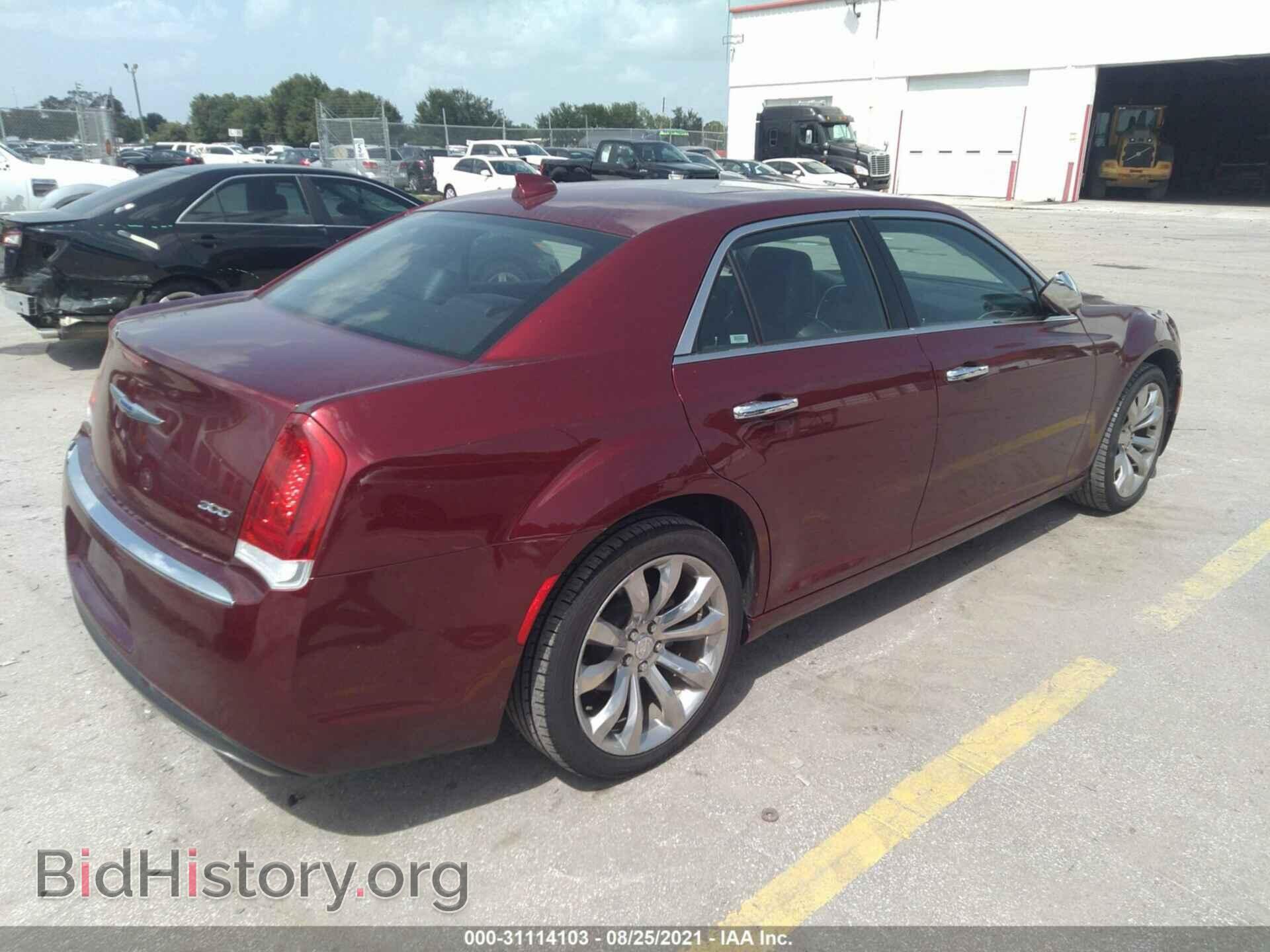 2020 CHRYSLER 300 - VIN: 2C3CCAEG2LH102923 - Фото 4