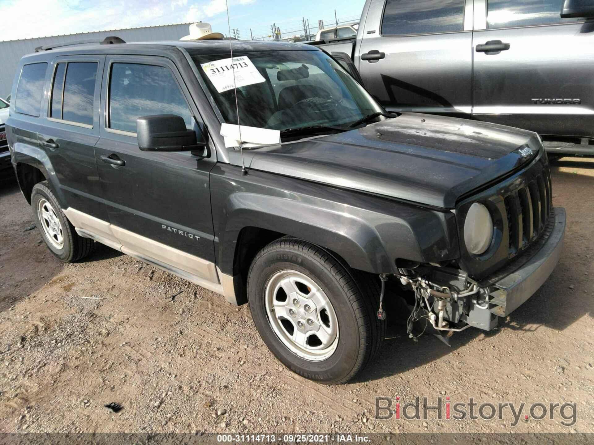 Photo 1J4NT1GBXBD128245 - JEEP PATRIOT 2011