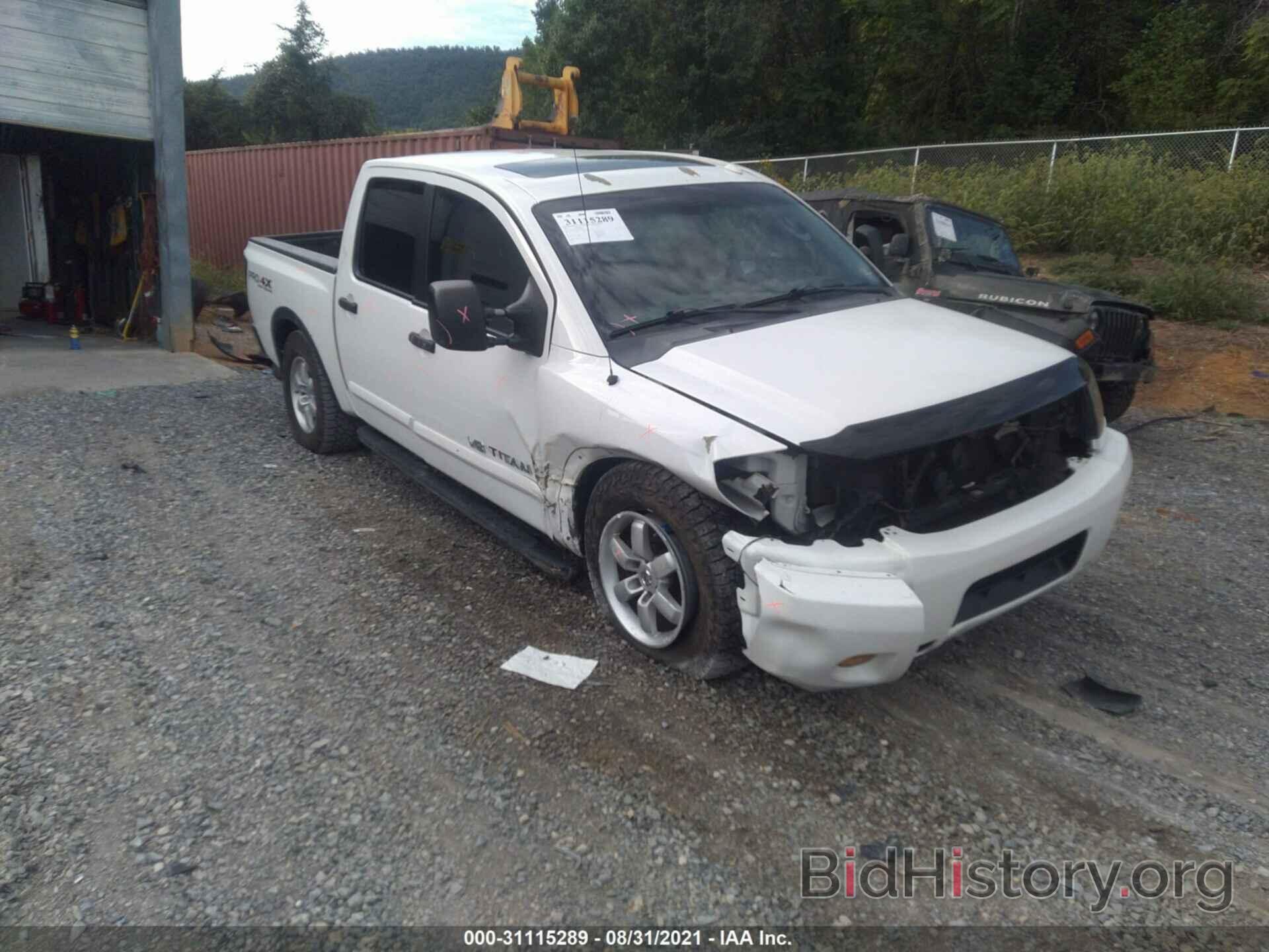 Photo 1N6AA0EC1BN317227 - NISSAN TITAN 2011