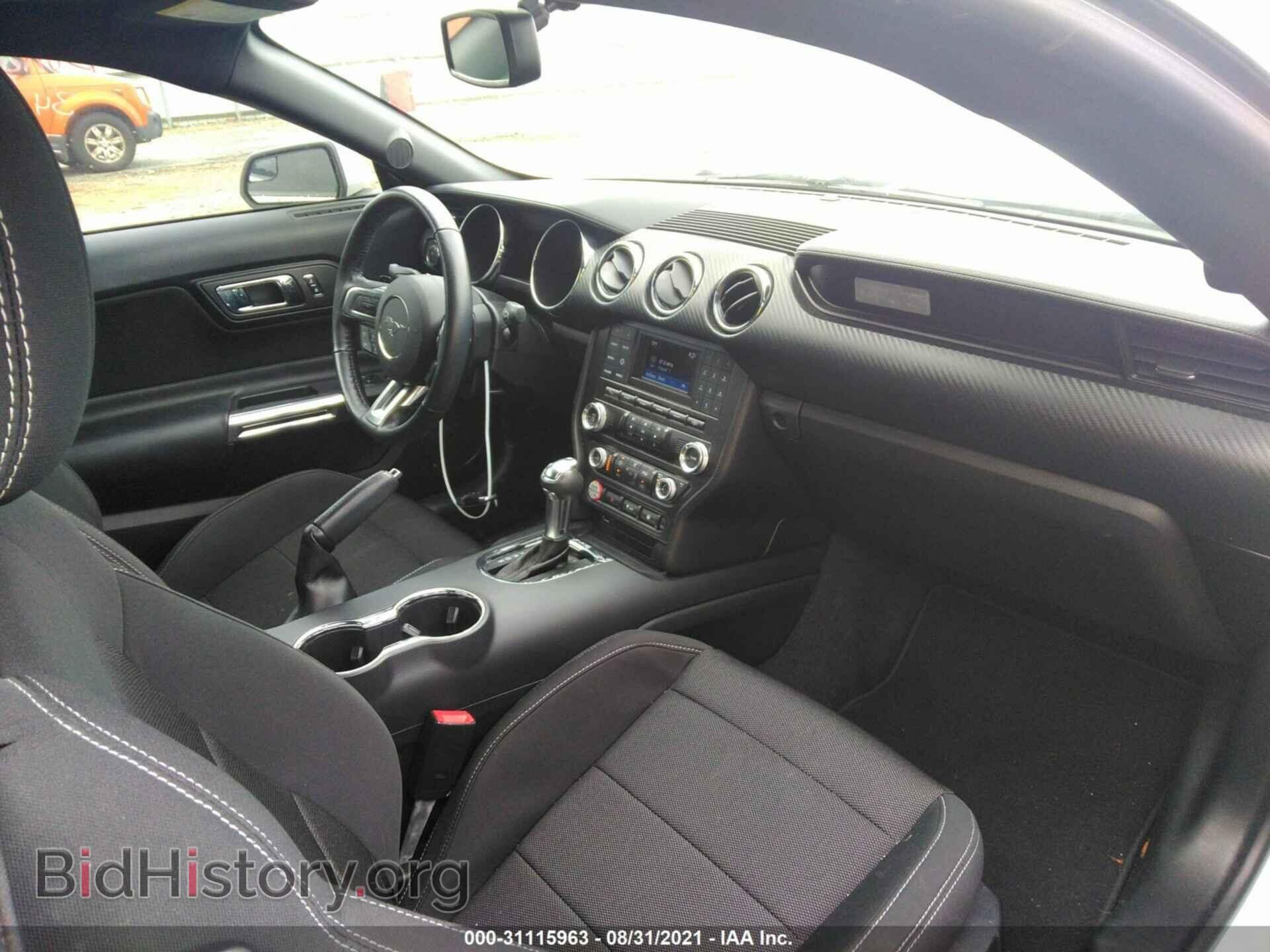 2016 FORD MUSTANG - VIN: 1FA6P8AM0G5261864 - Фото 5