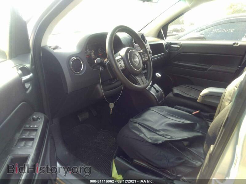 2012 Jeep COMPASS (VIN 1C4NJCBA9CD651747) — фото 5 из 11