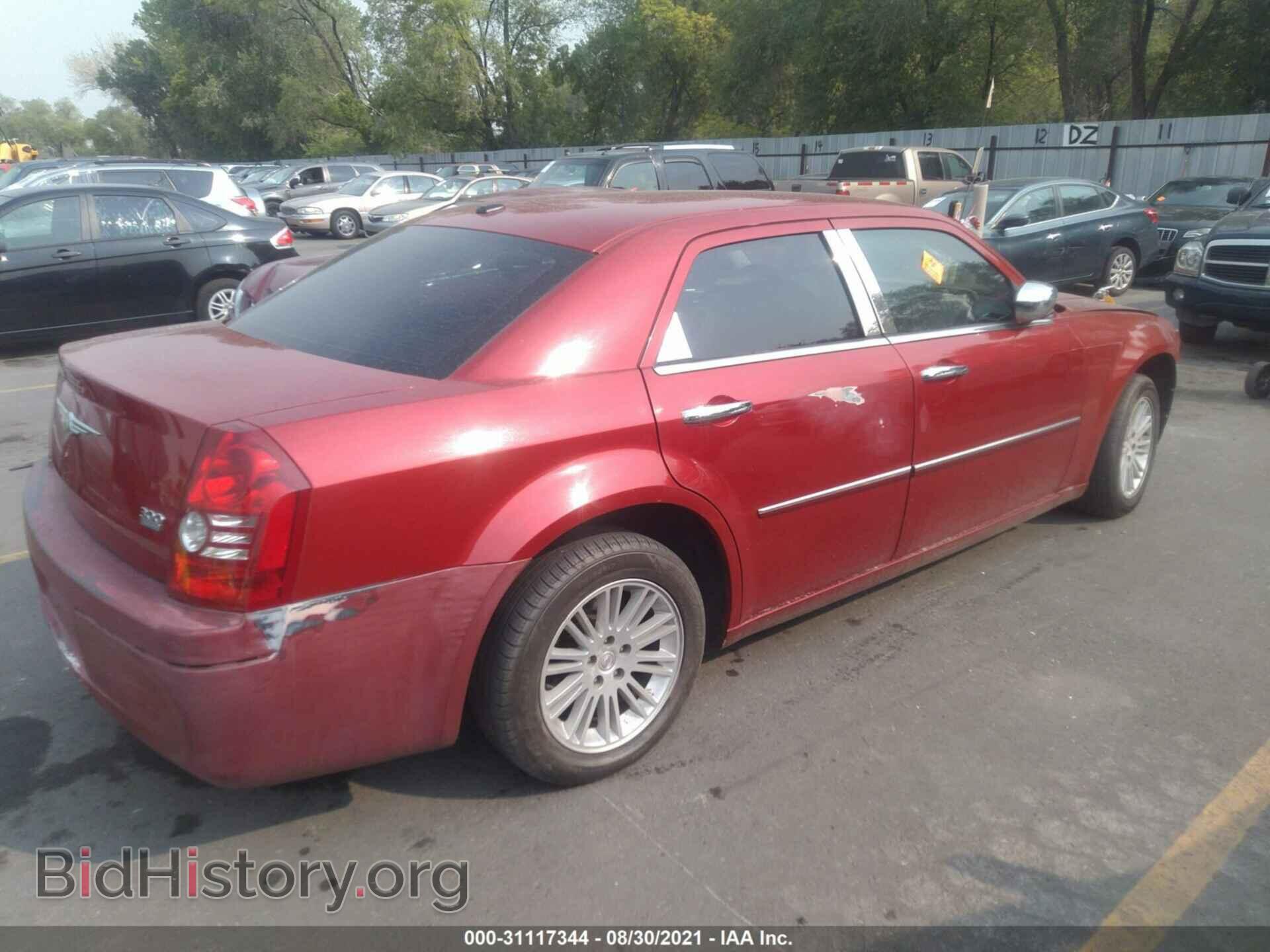 2010 CHRYSLER 300 - VIN: 2C3CA5CV2AH167265 - Фото 4