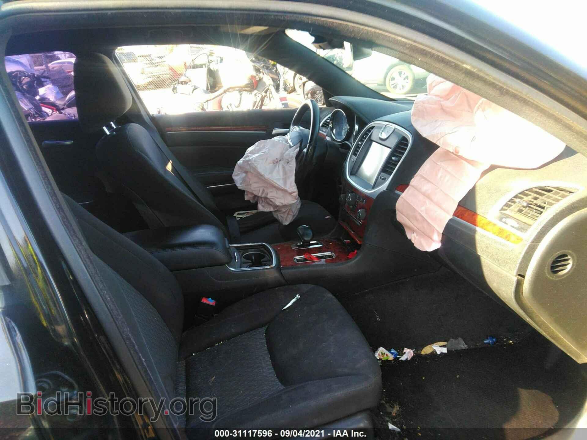 2012 CHRYSLER 300 - VIN: 2C3CCAAG4CH243353 - Фото 5
