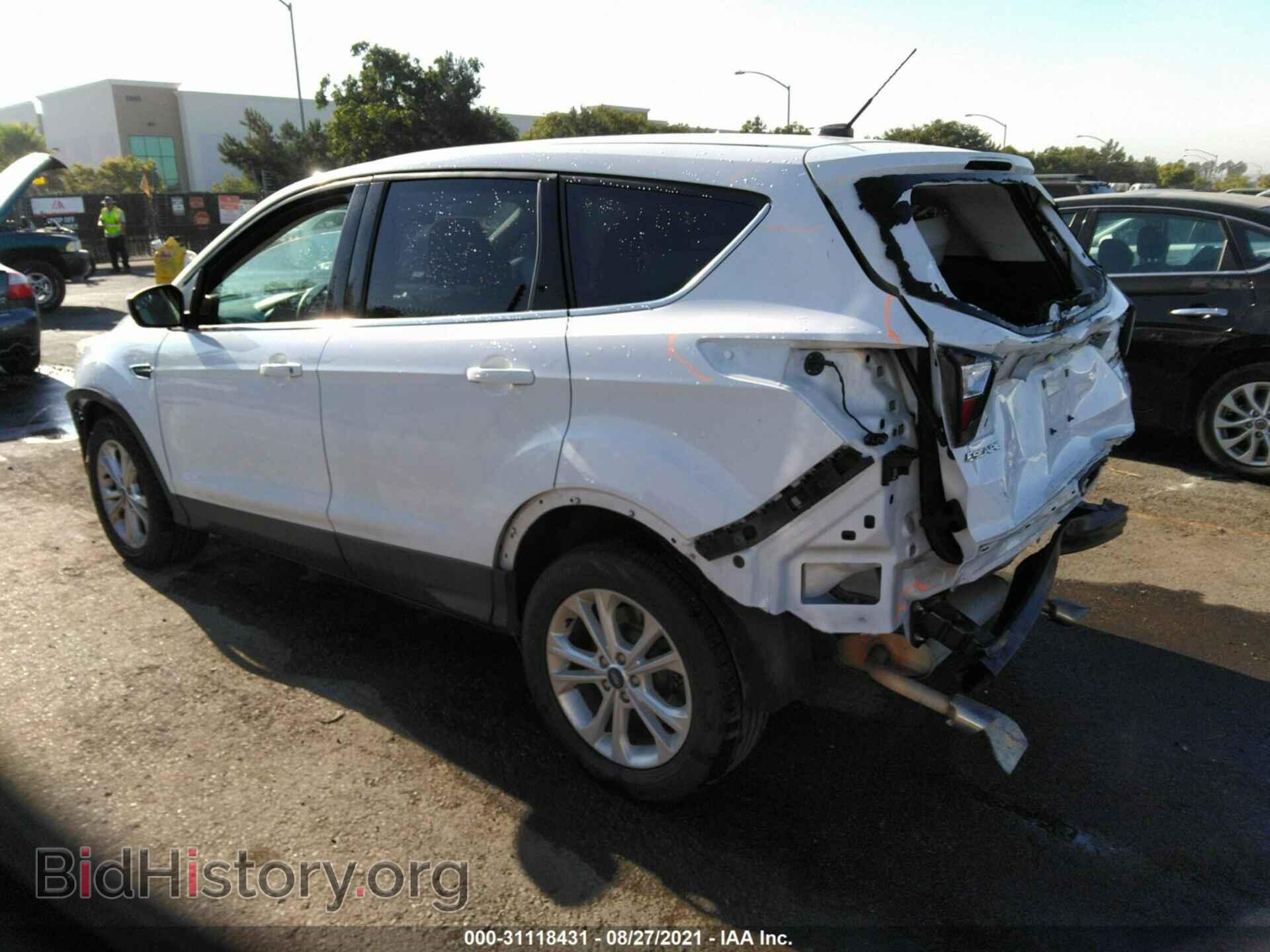 2017 FORD ESCAPE - VIN: 1FMCU9GD8HUE49571 - Фото 3