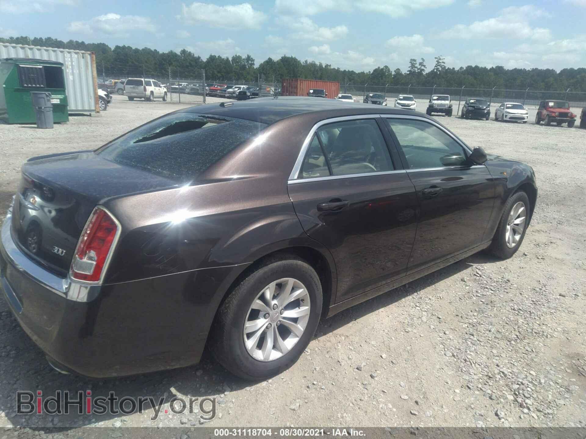 2013 CHRYSLER 300 - VIN: 2C3CCAAG4DH573091 - Фото 4