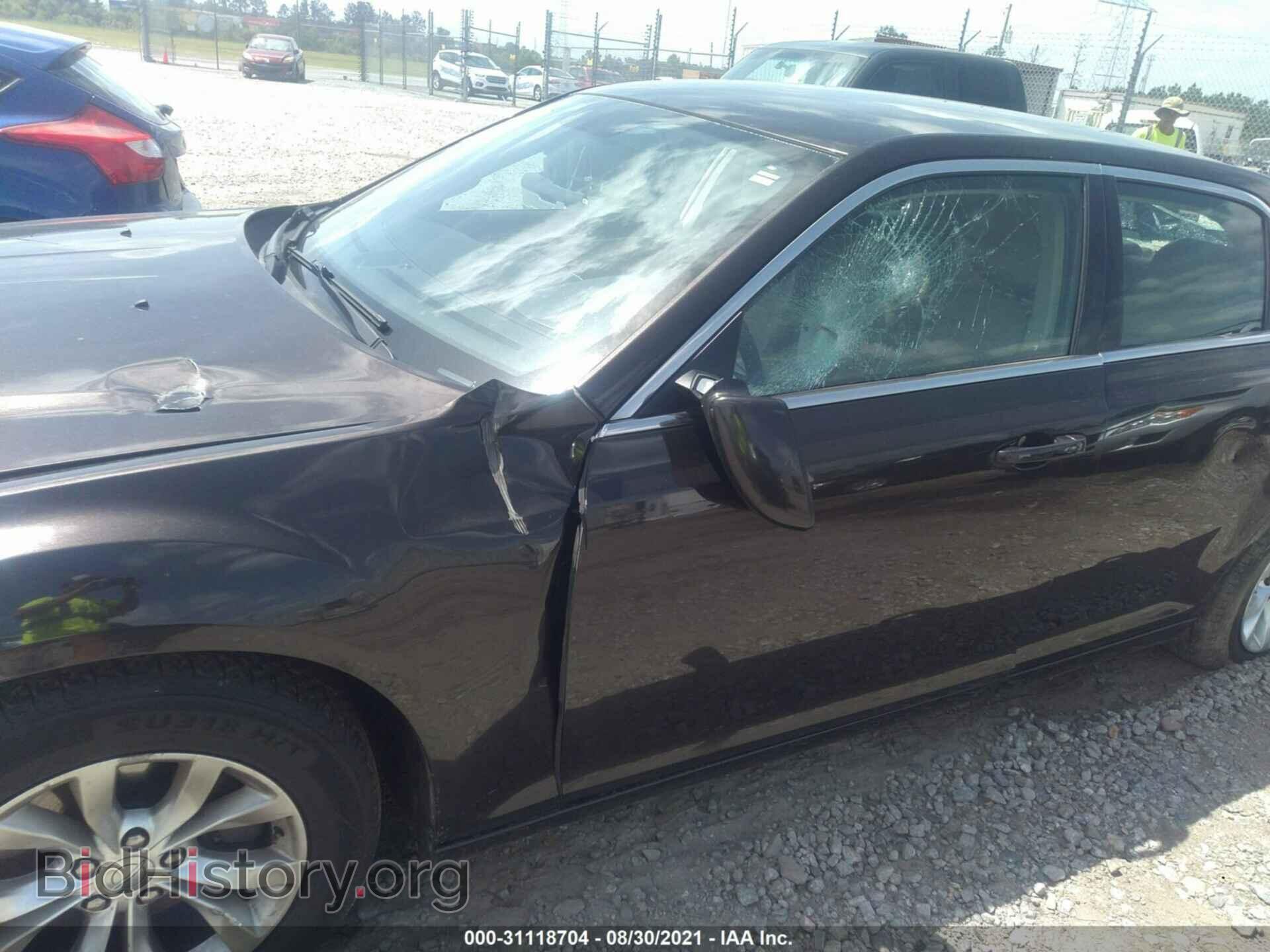 2013 CHRYSLER 300 - VIN: 2C3CCAAG4DH573091 - Фото 6
