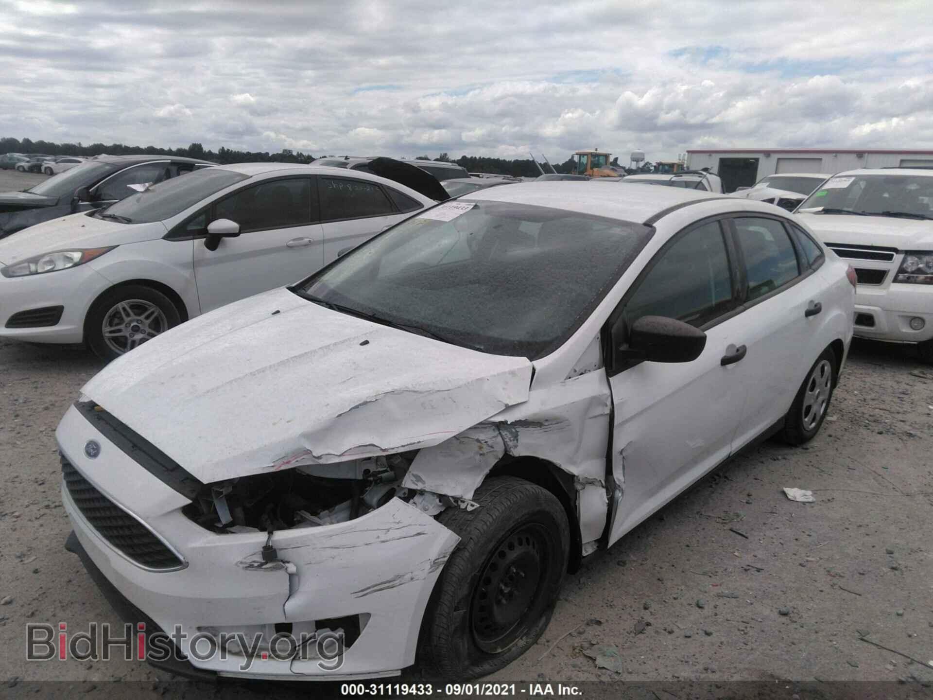 2016 FORD FOCUS - VIN: 1FADP3E26GL376483 - Фото 2