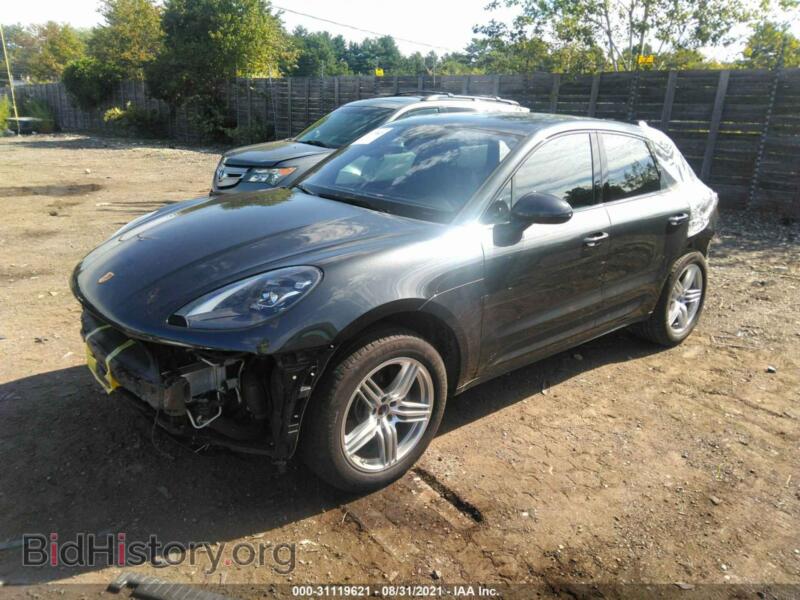 2017 Porsche MACAN (VIN WP1AA2A53HLB00240) — фото 2 из 11