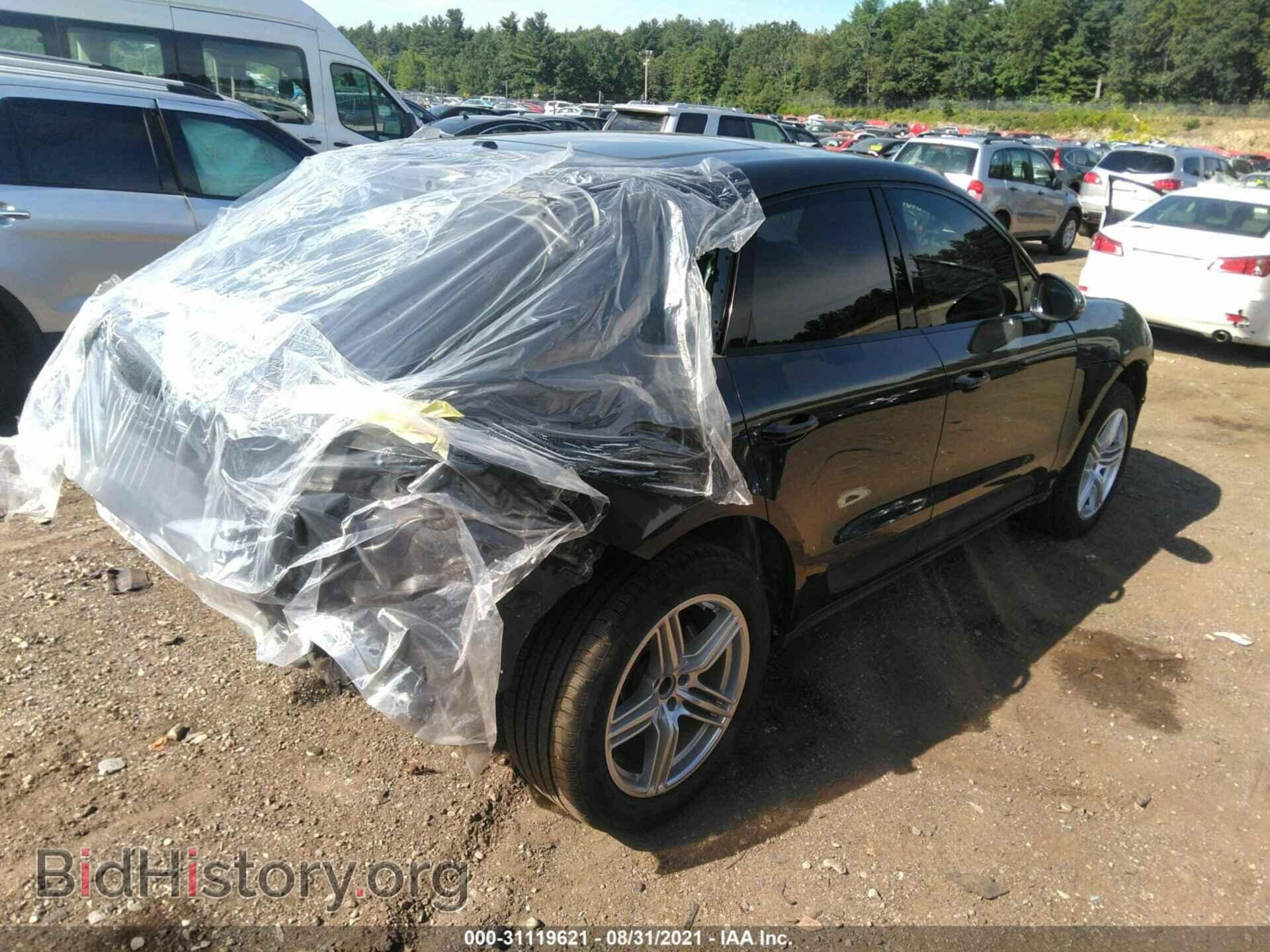 2017 PORSCHE MACAN - VIN: WP1AA2A53HLB00240 - Фото 4