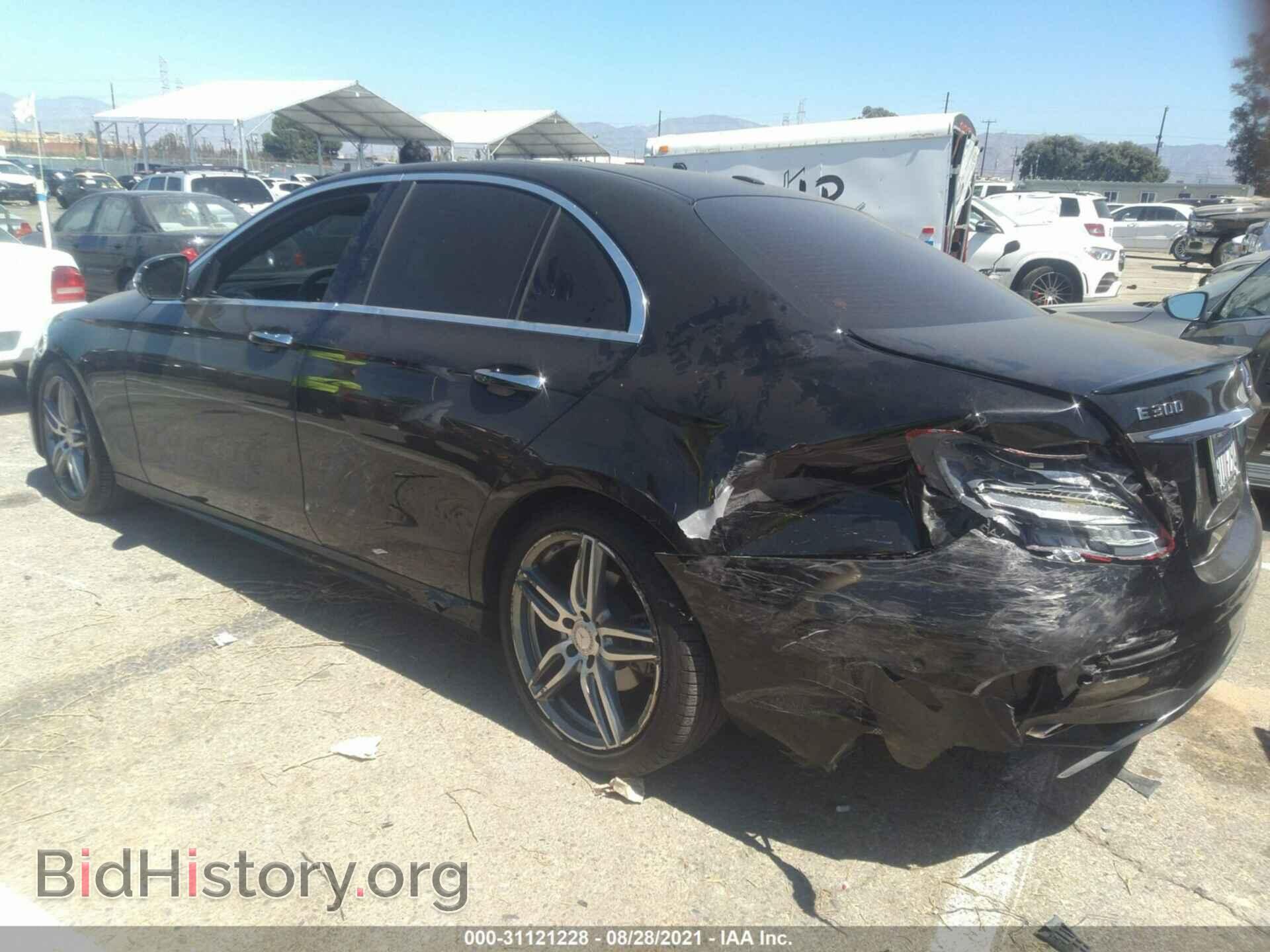 2017 MERCEDES-BENZ E-CLASS - VIN: WDDZF4JB6HA220137 - Фото 4