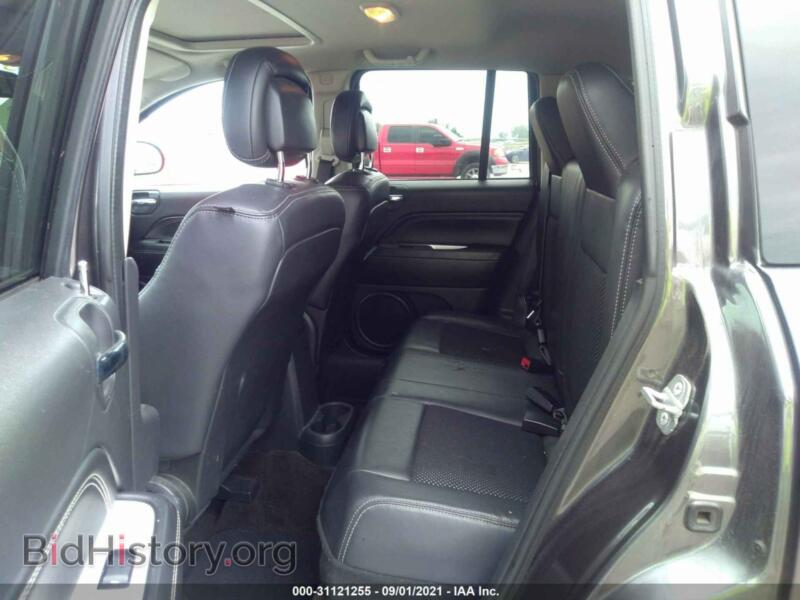 2014 Jeep COMPASS (VIN 1C4NJDEB4ED742602) — photo 8 of 11