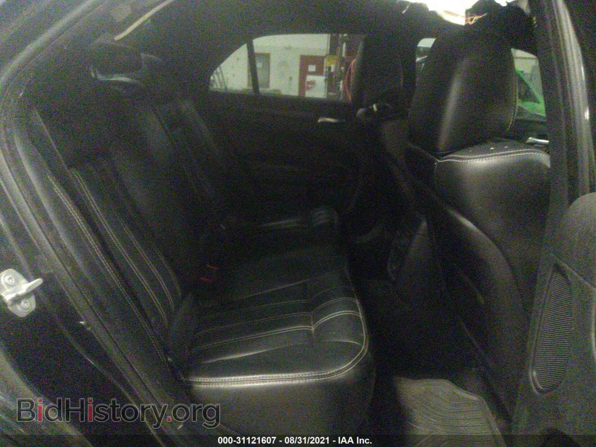 2016 CHRYSLER 300 - VIN: 2C3CCAGG0GH208872 - Photo 8