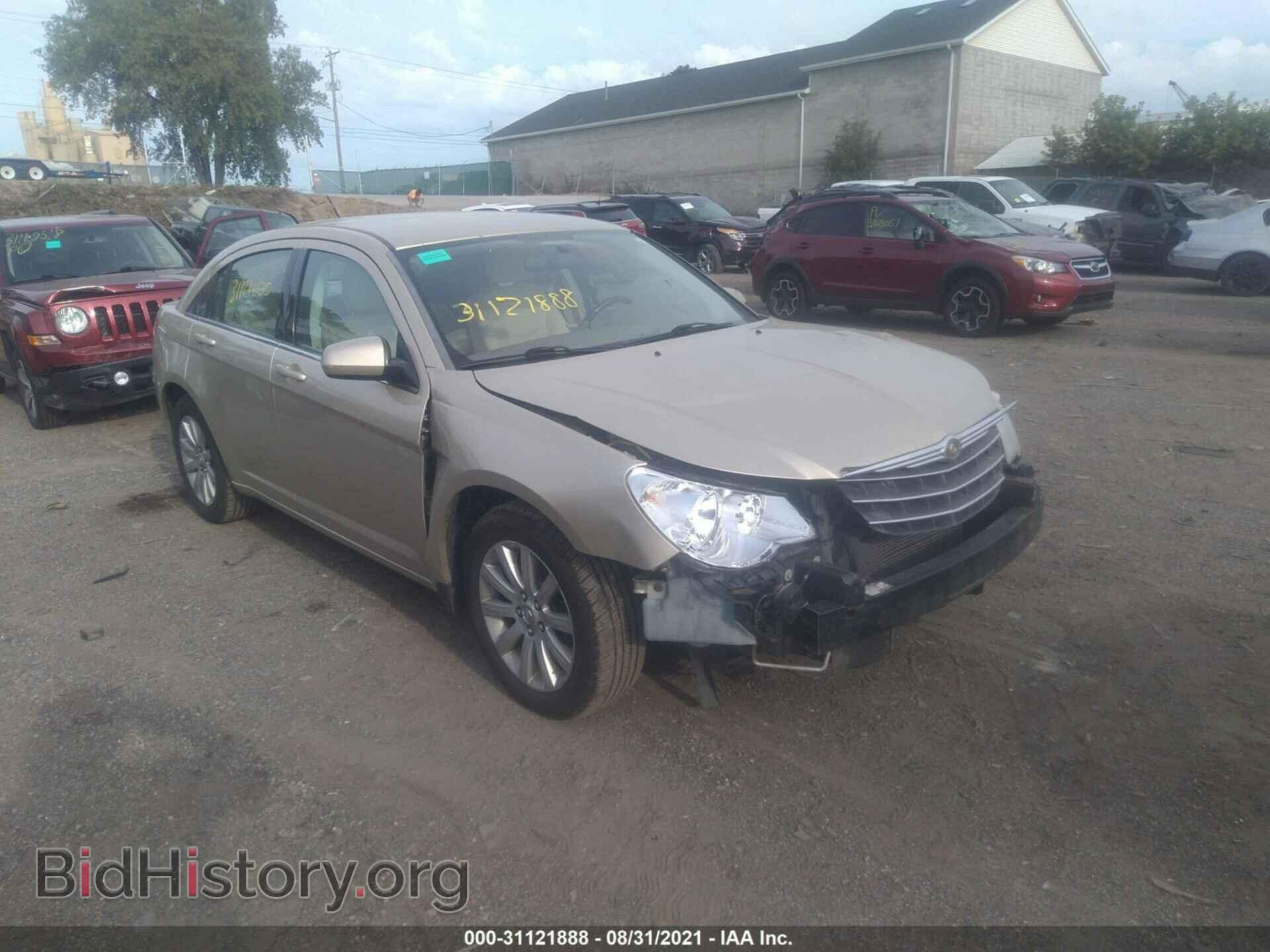 Photo 1C3CC5FBXAN175892 - CHRYSLER SEBRING 2010