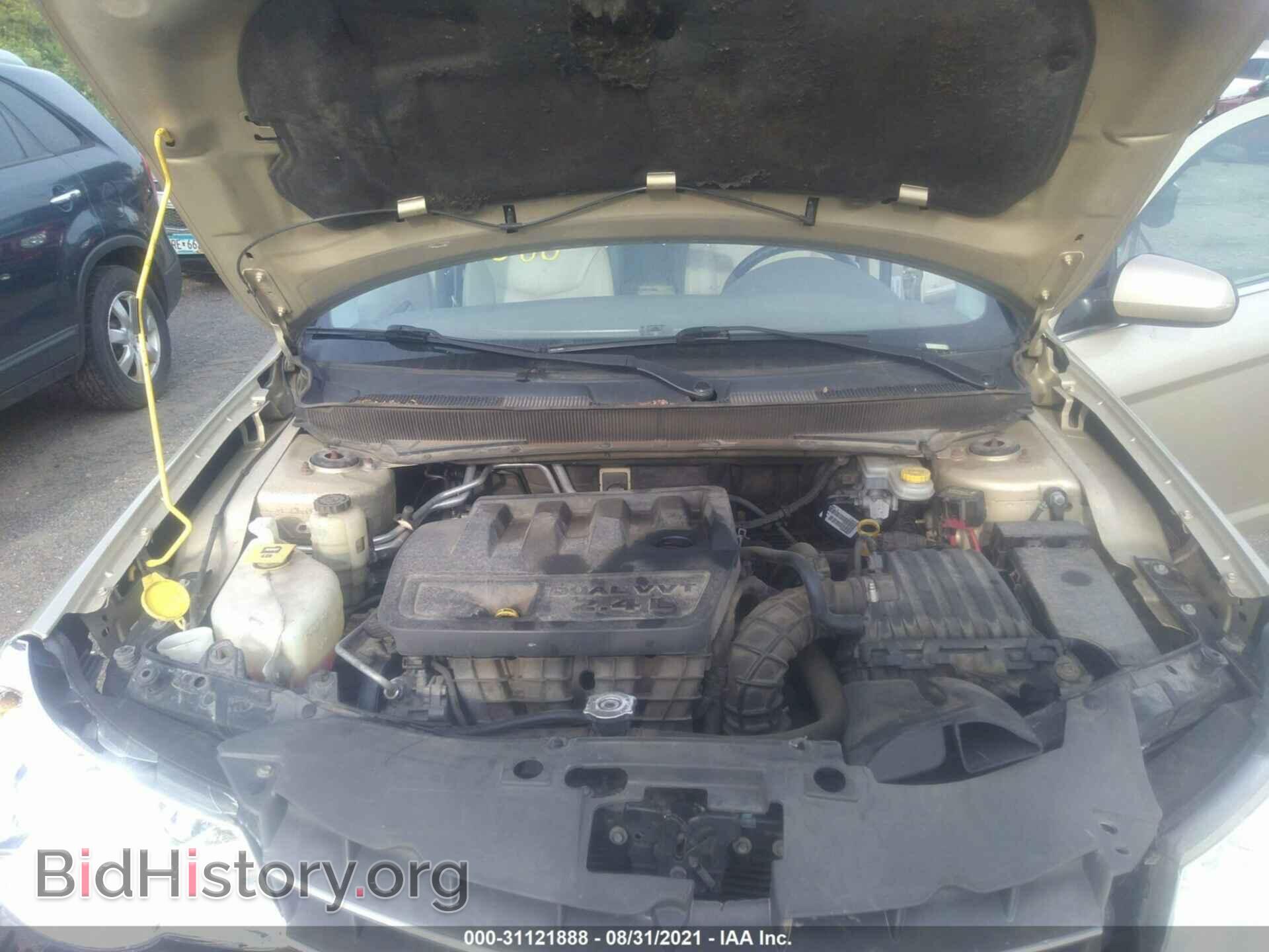 2010 CHRYSLER SEBRING - VIN: 1C3CC5FBXAN175892 - Фото 10