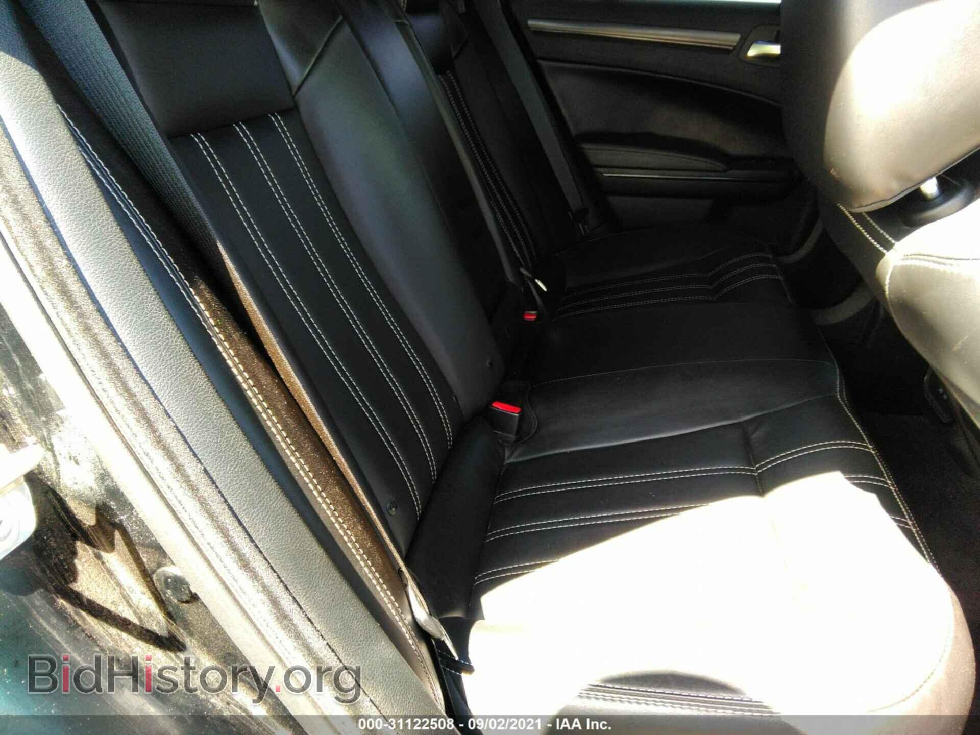 2016 CHRYSLER 300 - VIN: 2C3CCAGG1GH253285 - Фото 8