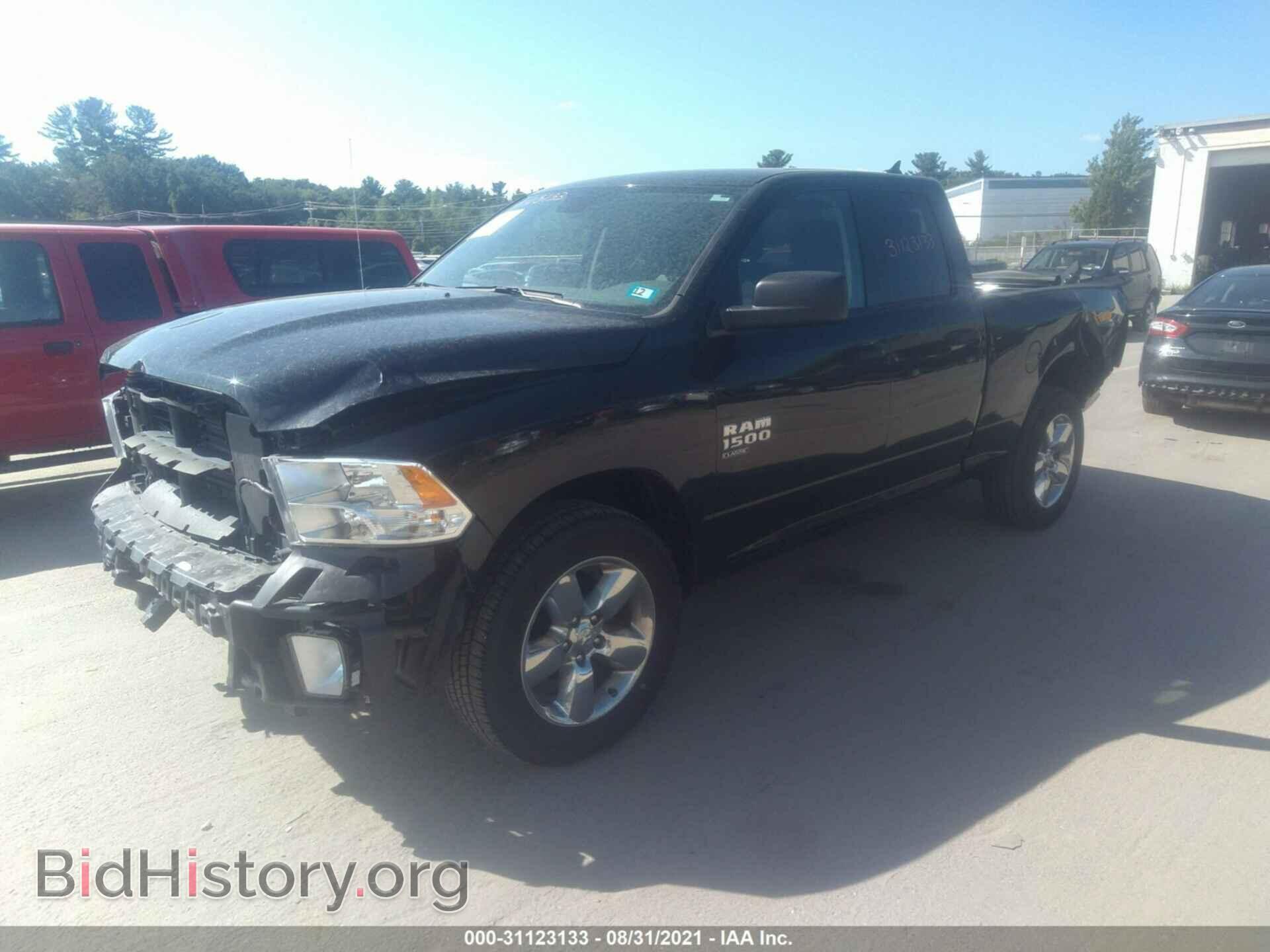 2019 RAM 1500 CLASSIC - VIN: 1C6RR7FG5KS577986 - Фото 2