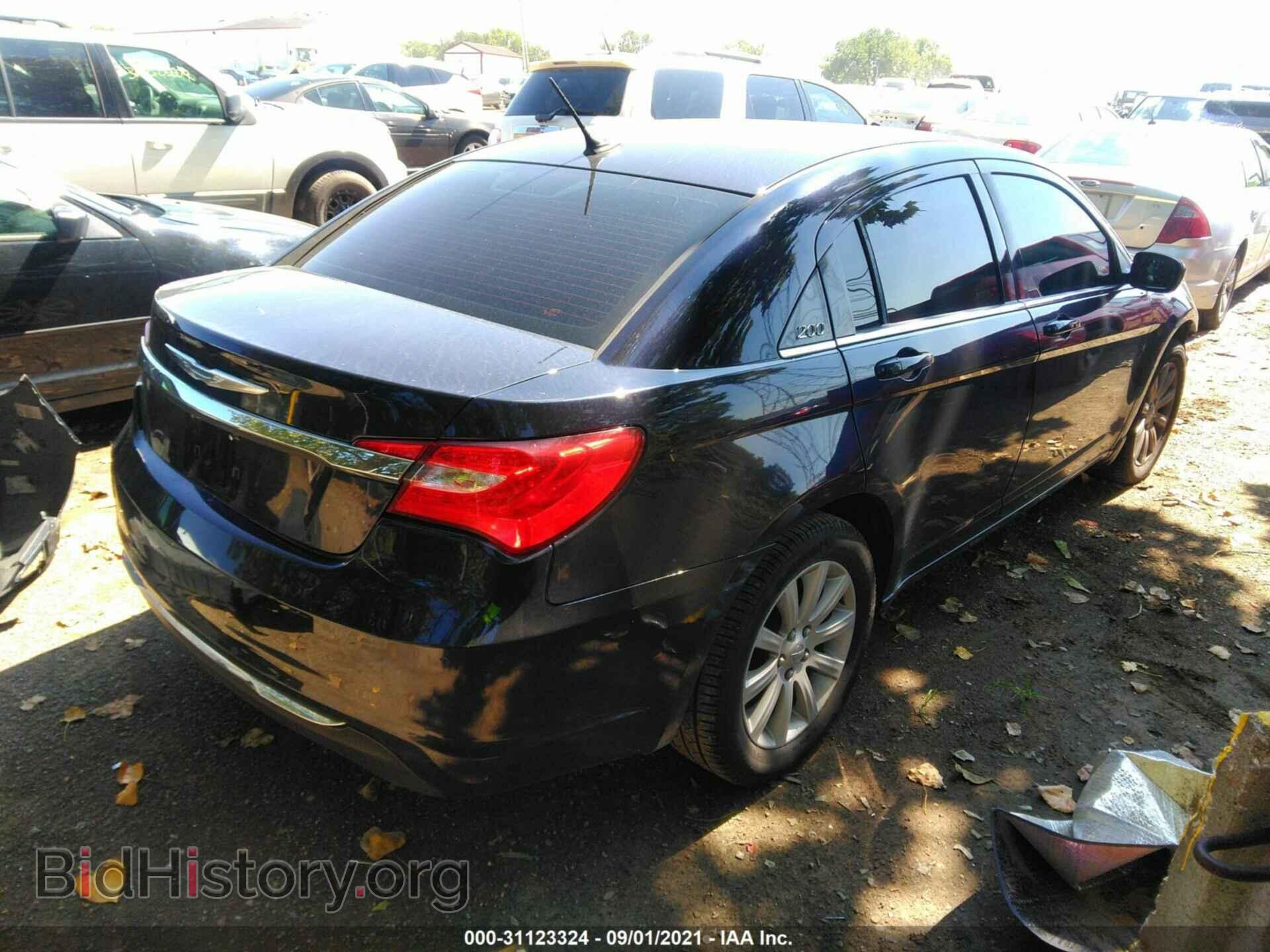 2011 CHRYSLER 200 - VIN: 1C3BC1FB0BN594551 - Фото 4