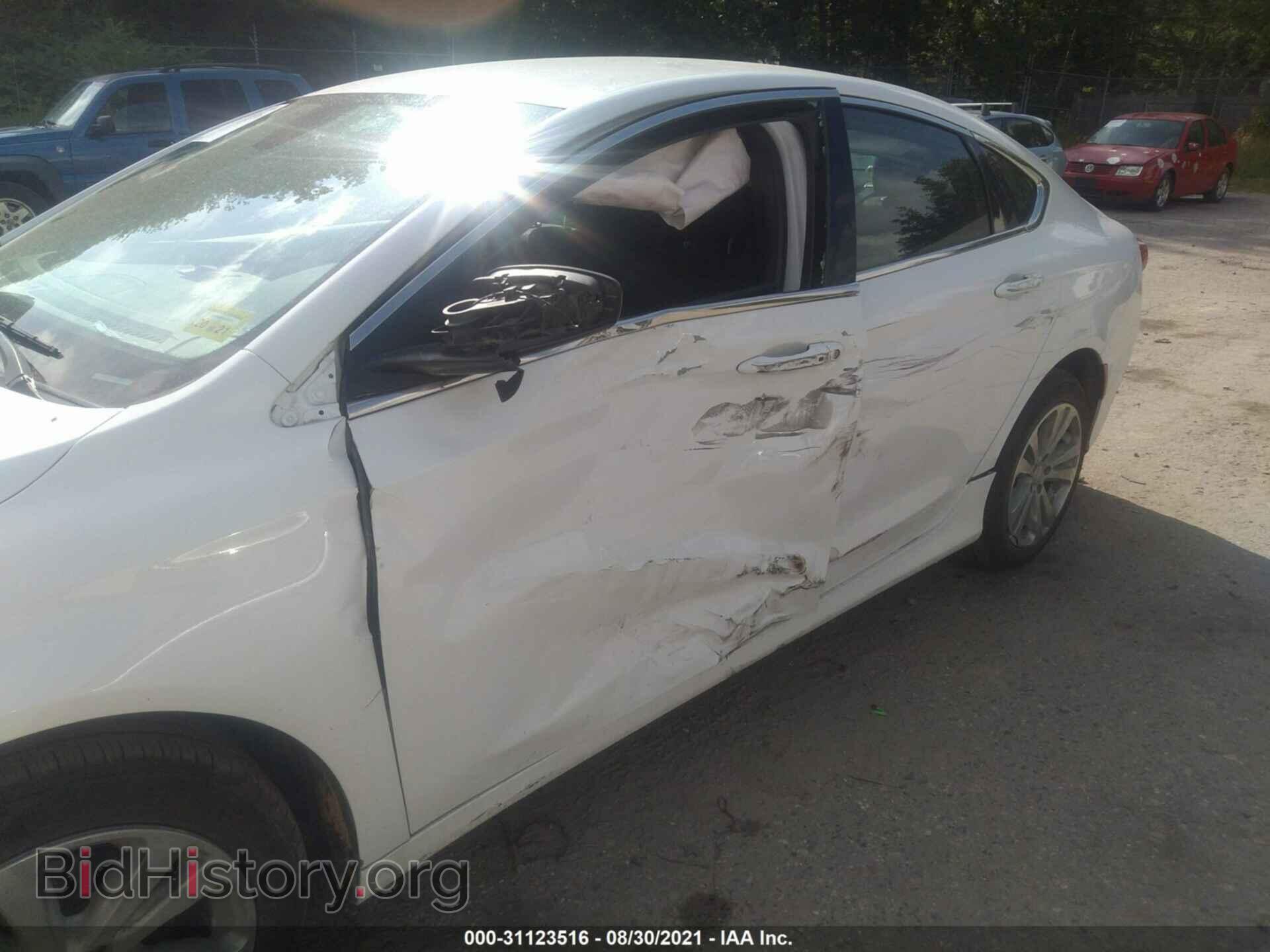 2015 CHRYSLER 200 - VIN: 1C3CCCAB3FN704148 - Фото 6