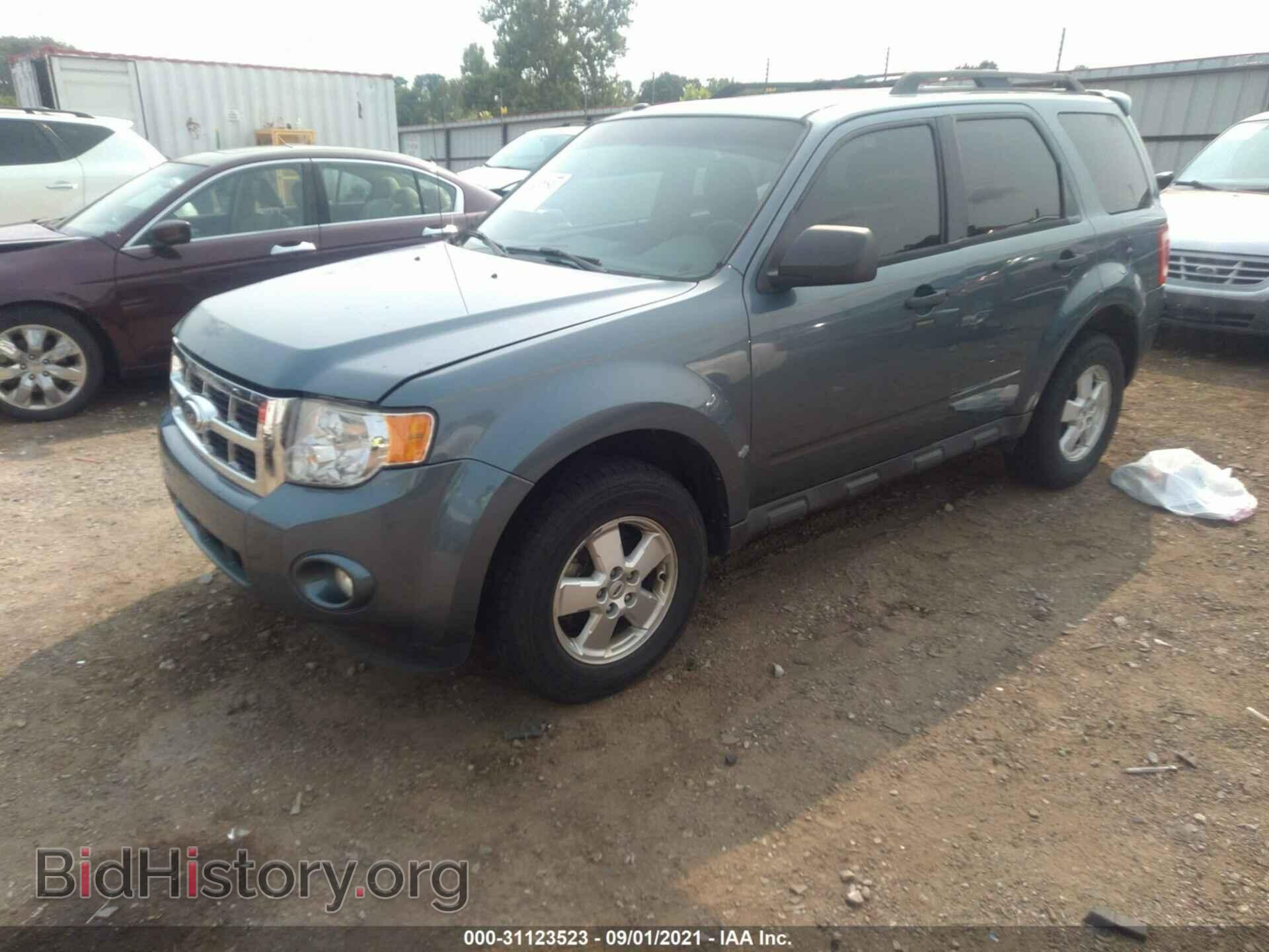 2011 FORD ESCAPE - VIN: 1FMCU0DG4BKA21784 - Фото 2