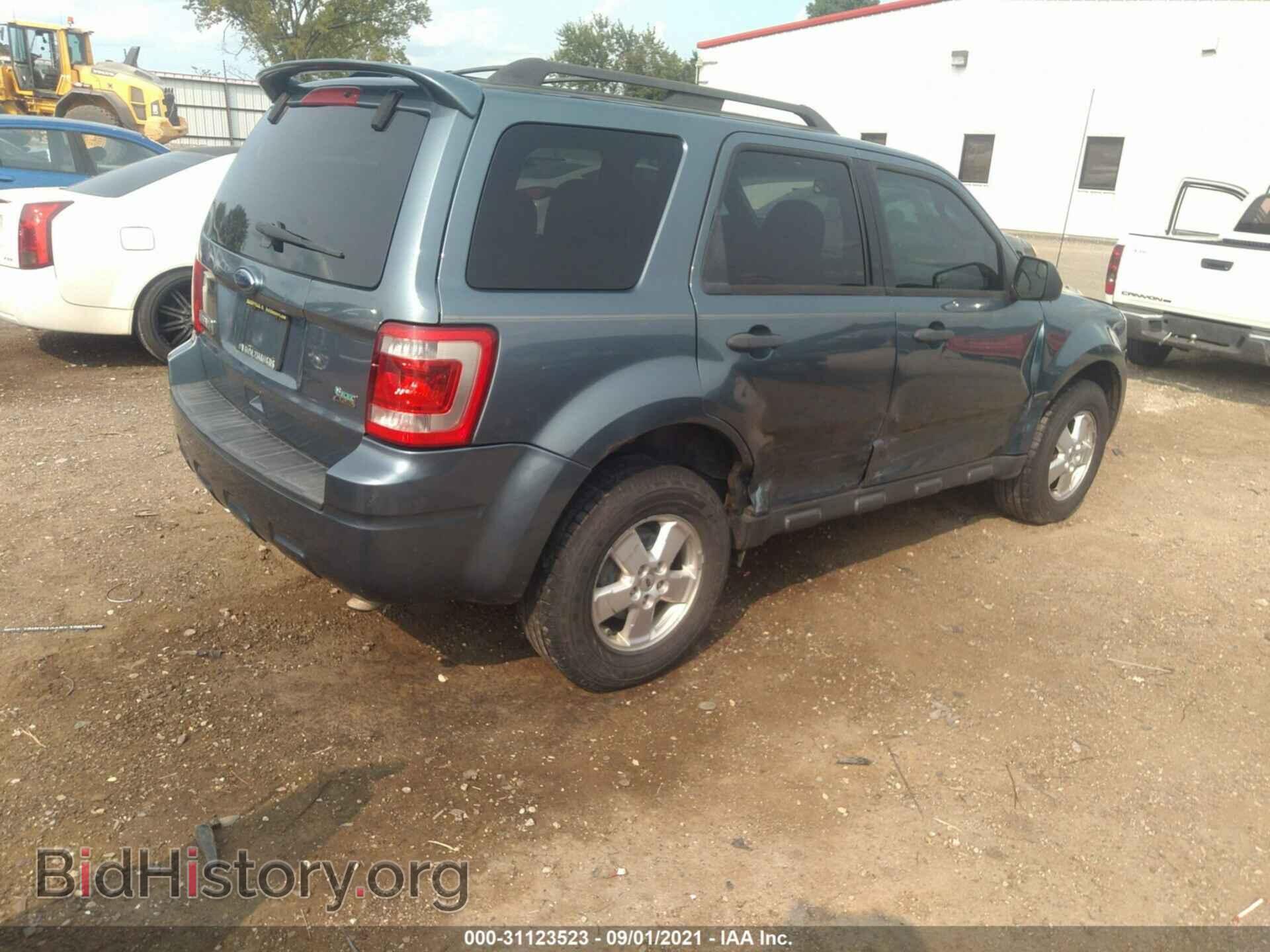 2011 FORD ESCAPE - VIN: 1FMCU0DG4BKA21784 - Фото 4