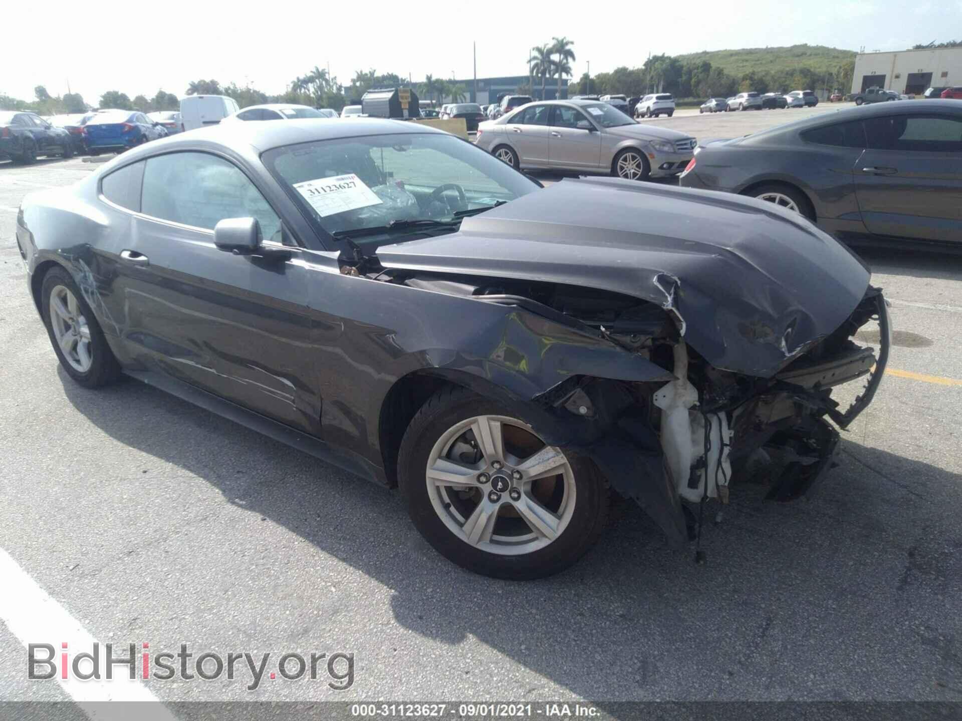 Photo 1FA6P8AMXH5290919 - FORD MUSTANG 2017